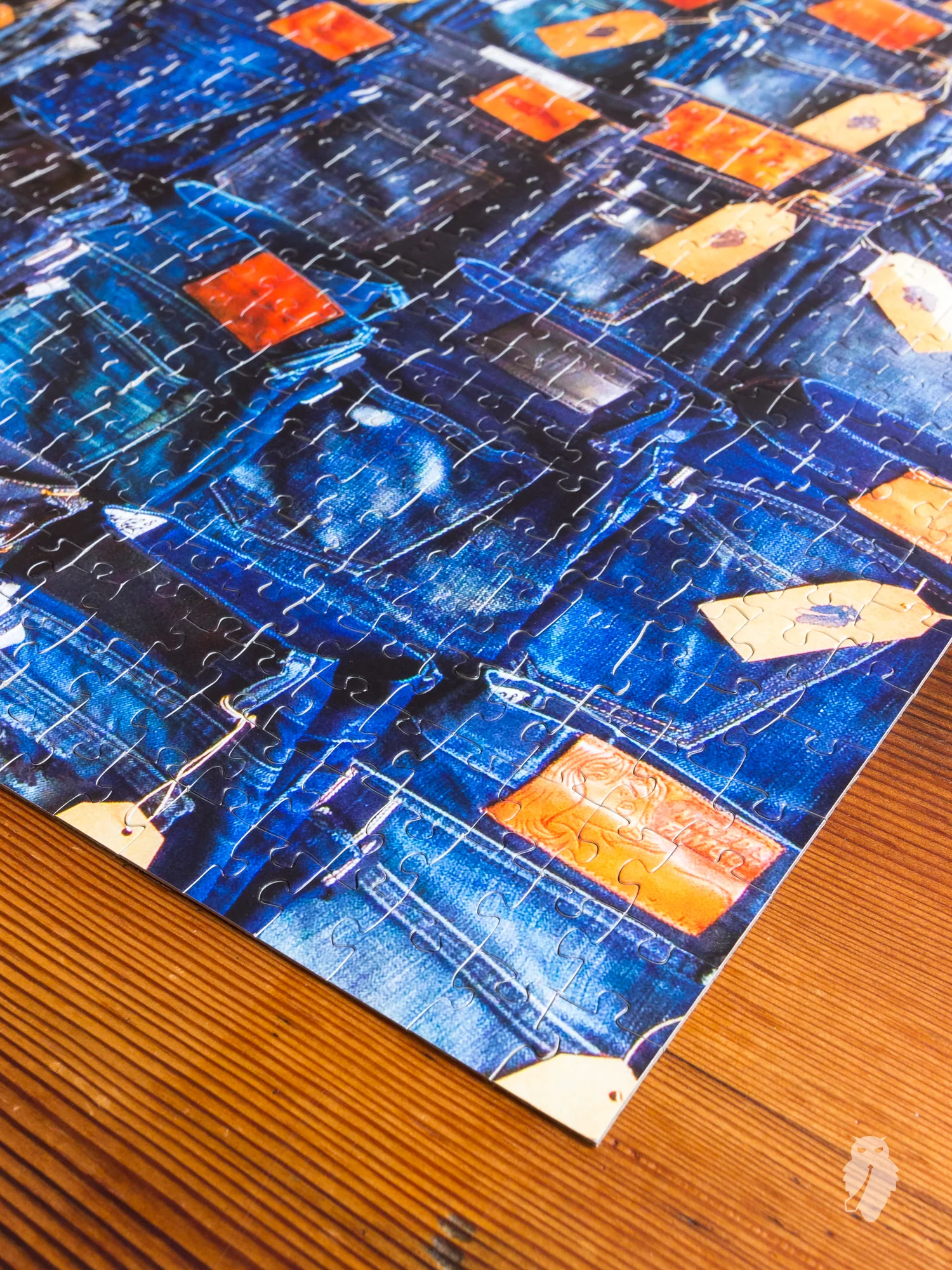 "Fade Museum" 1,000 Piece Jigsaw Puzzle - Image 3