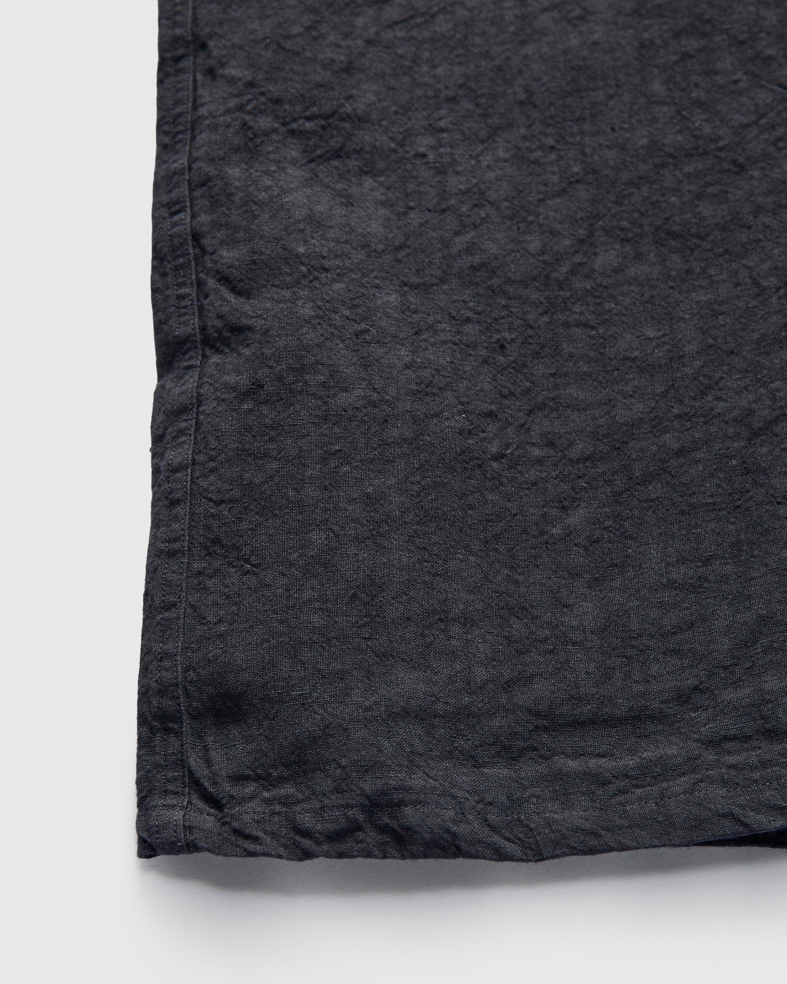 1/40 Linen Open Collar Shirt in Charcoal - Image 7