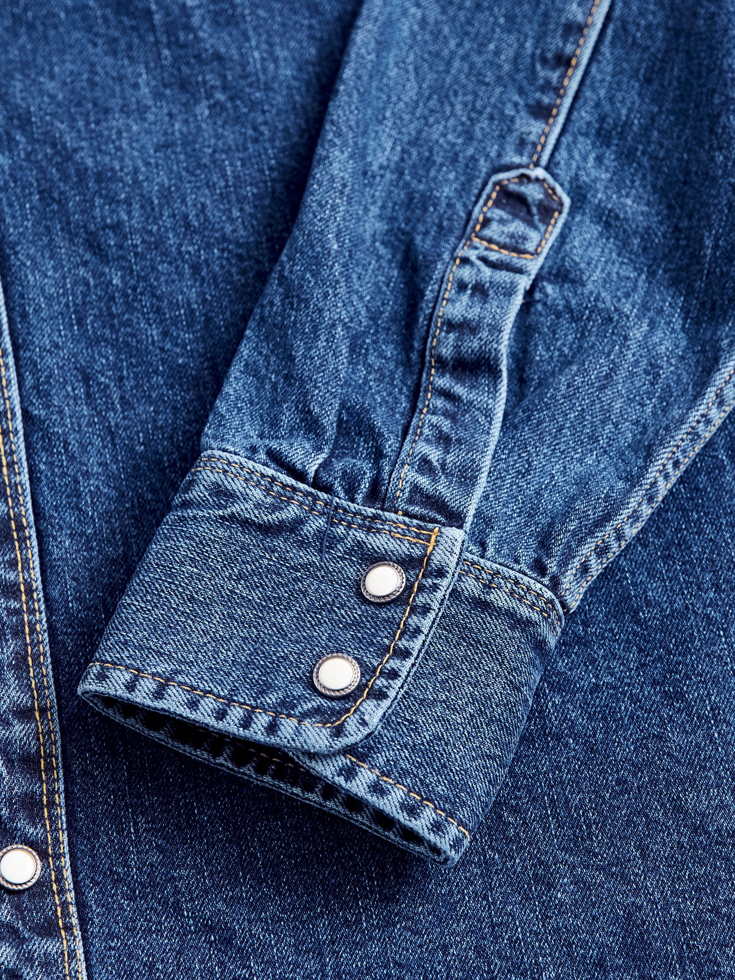 11oz Selvedge Western Shirt in Washed Indigo - Image 7