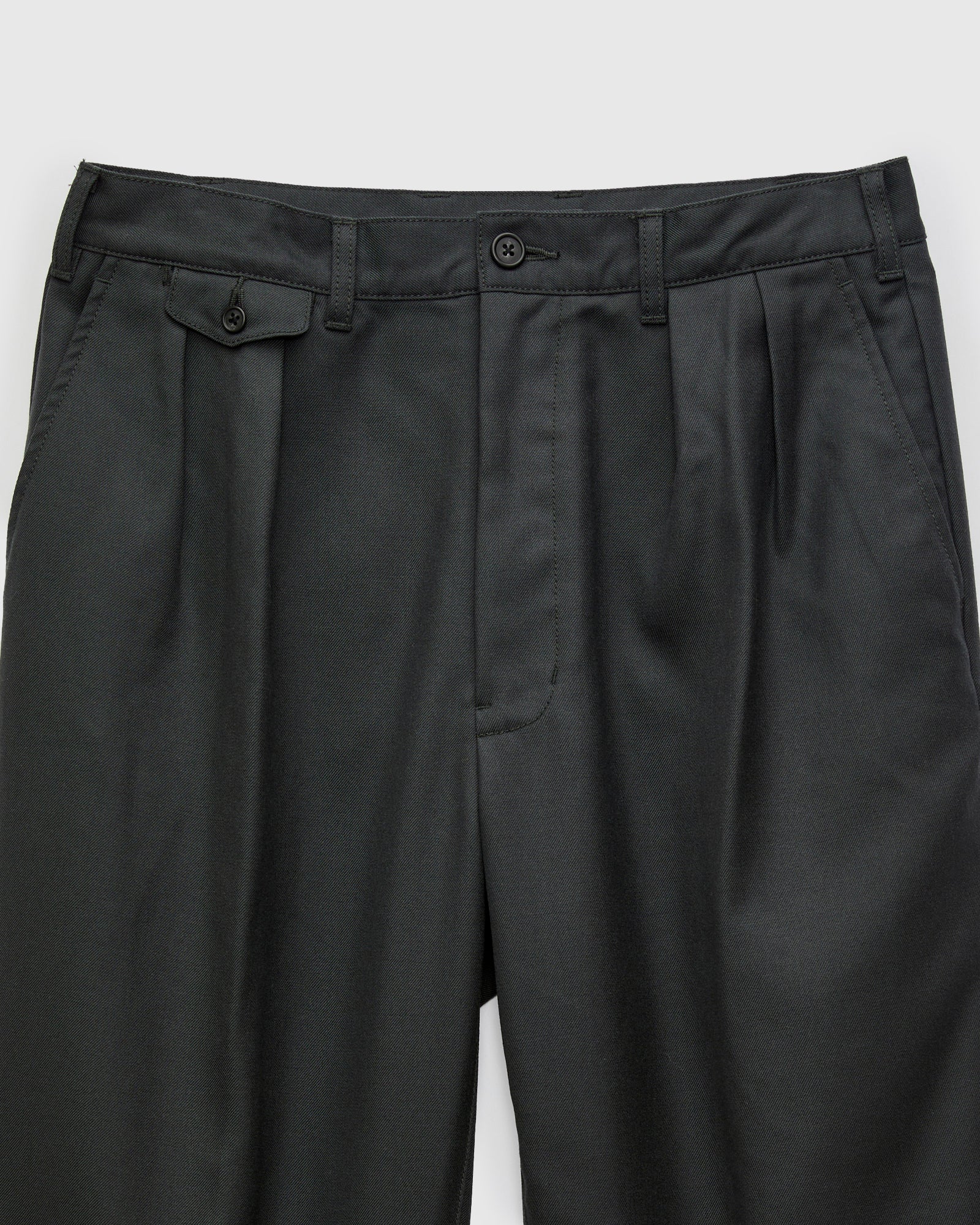 2-Pleat Laundry Wool Trousers in Charcoal - Image 4