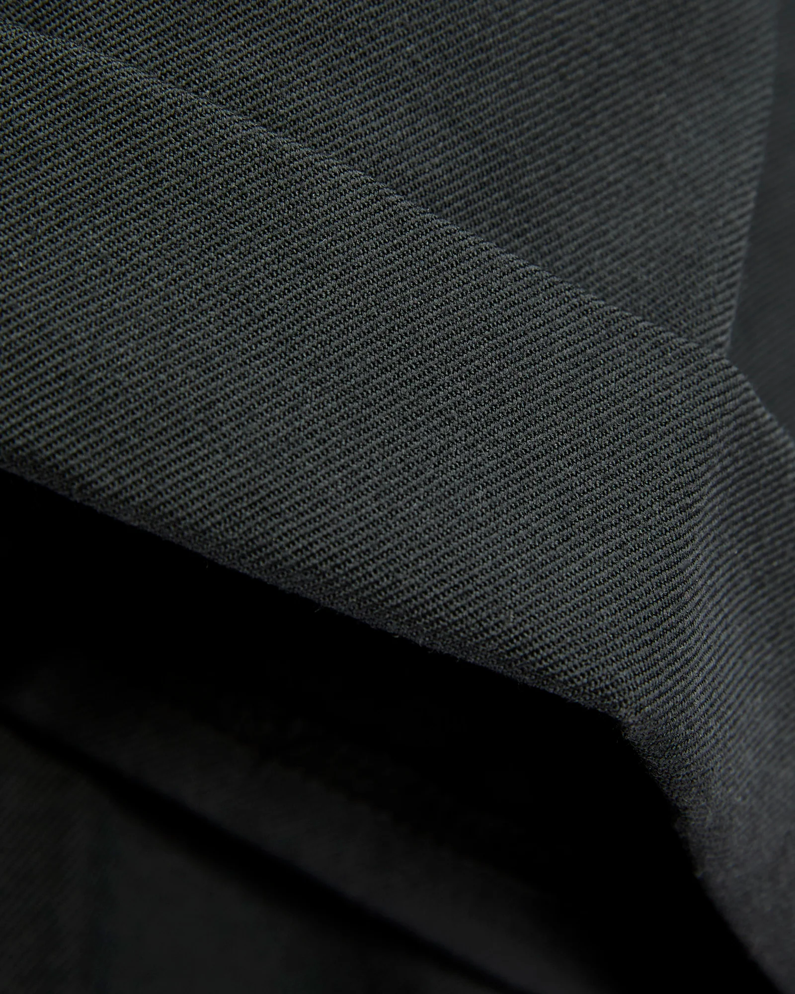 2-Pleat Laundry Wool Trousers in Charcoal - Image 8