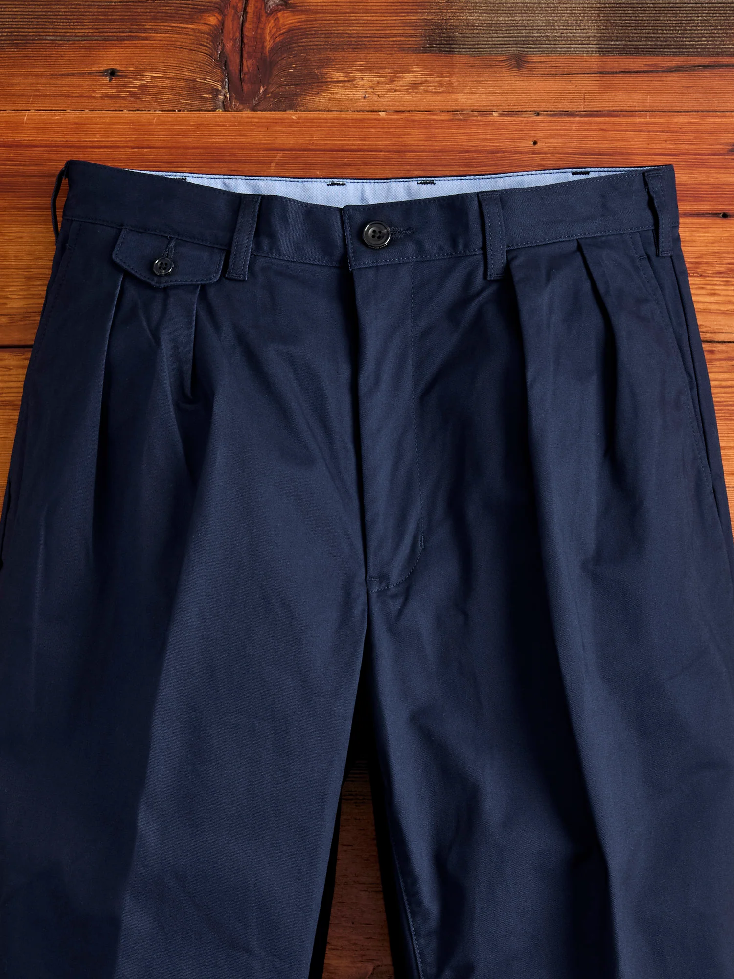 2-Pleat Twill Trousers in Navy - Image 4