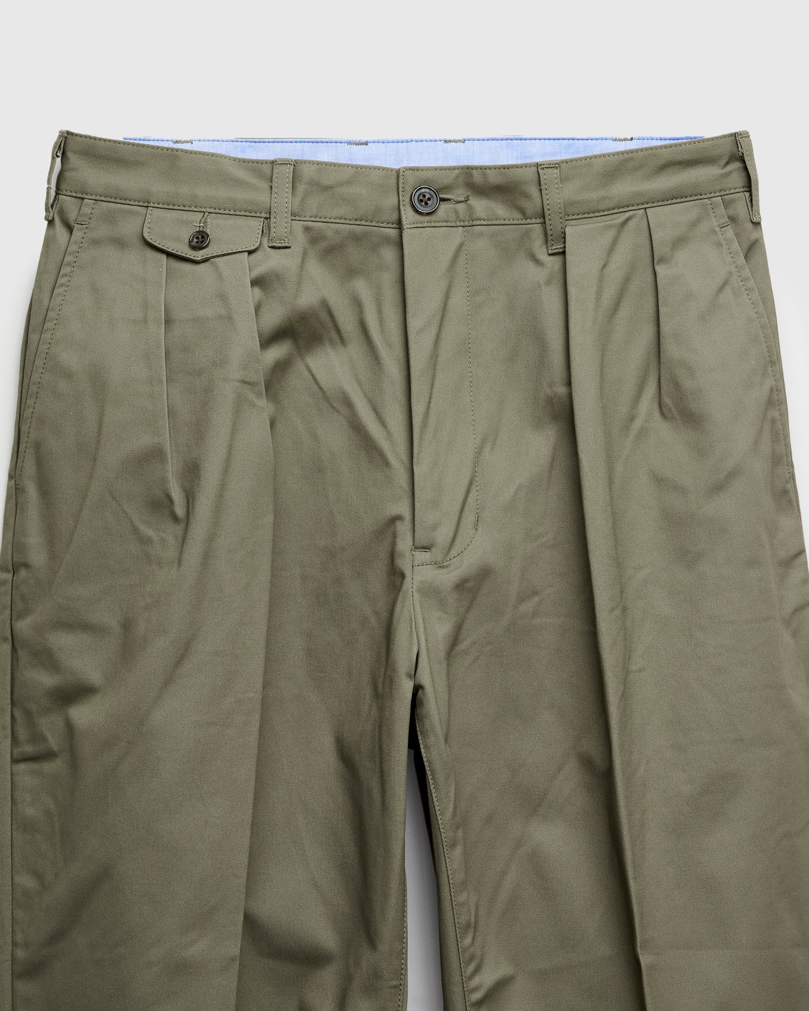 2-Pleat Twill Trousers in Olive - Image 3