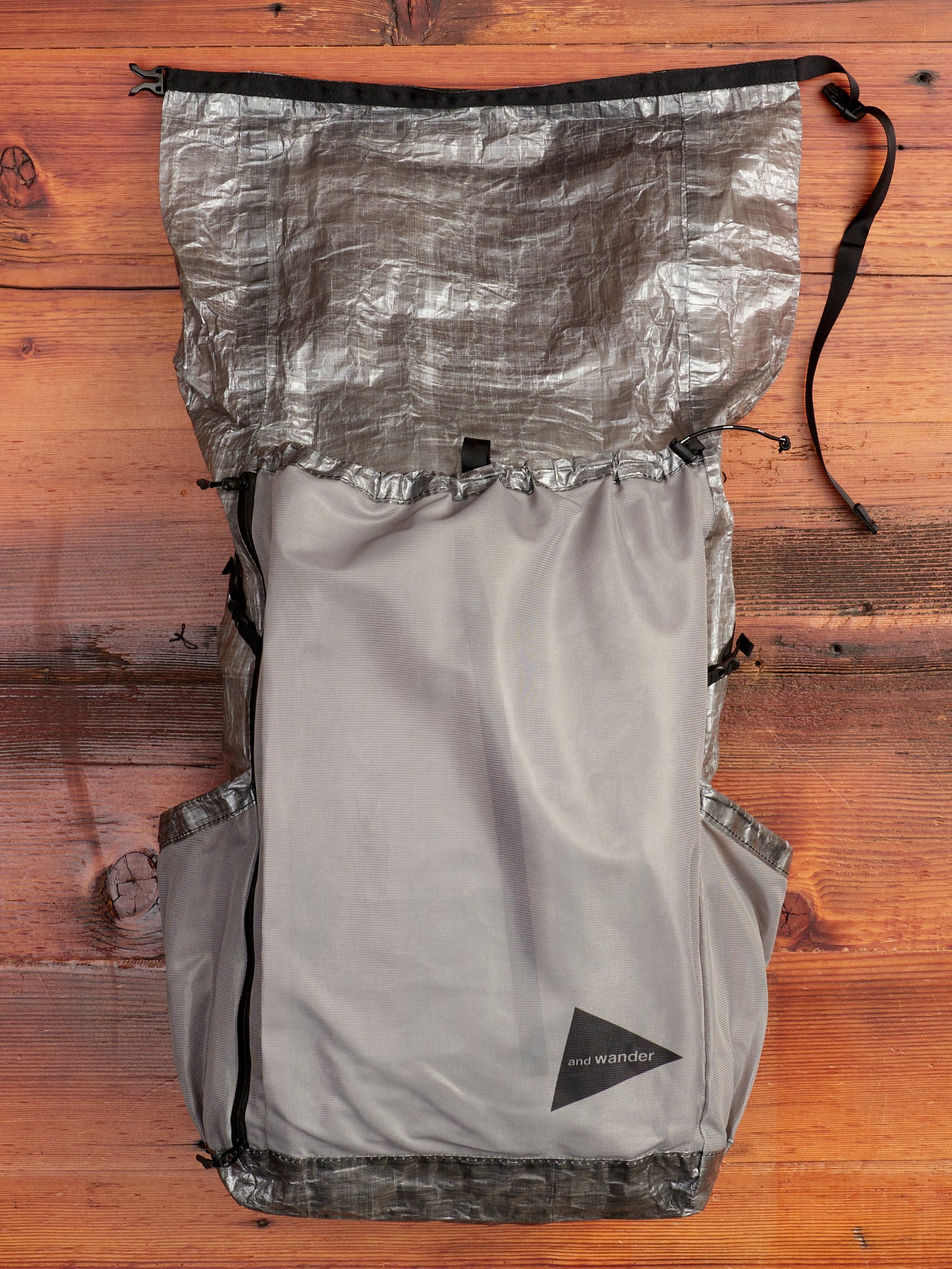 25L Dyneema Backpack in Charcoal - Image 4