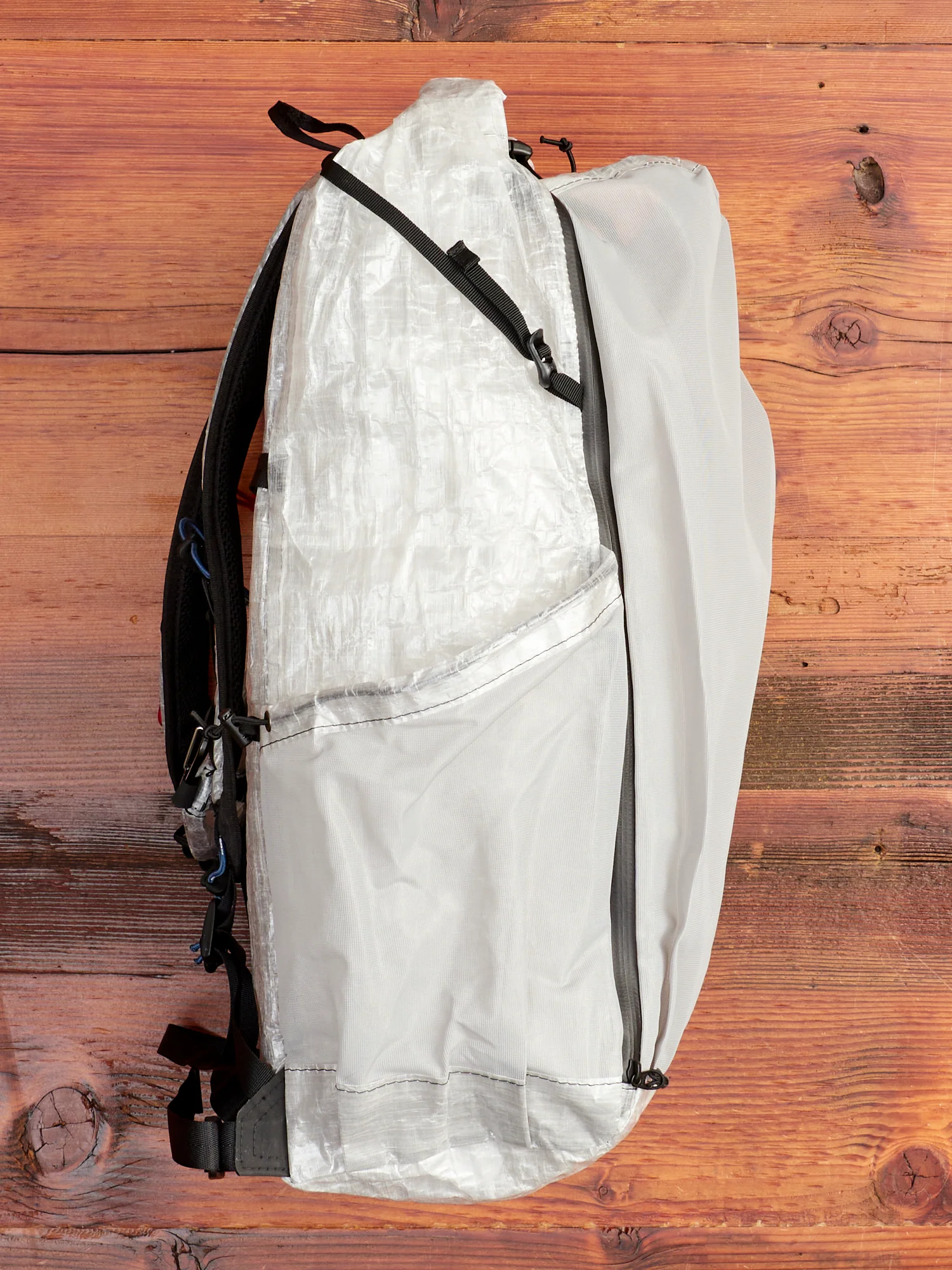 25L Dyneema Backpack in Off White - Image 3
