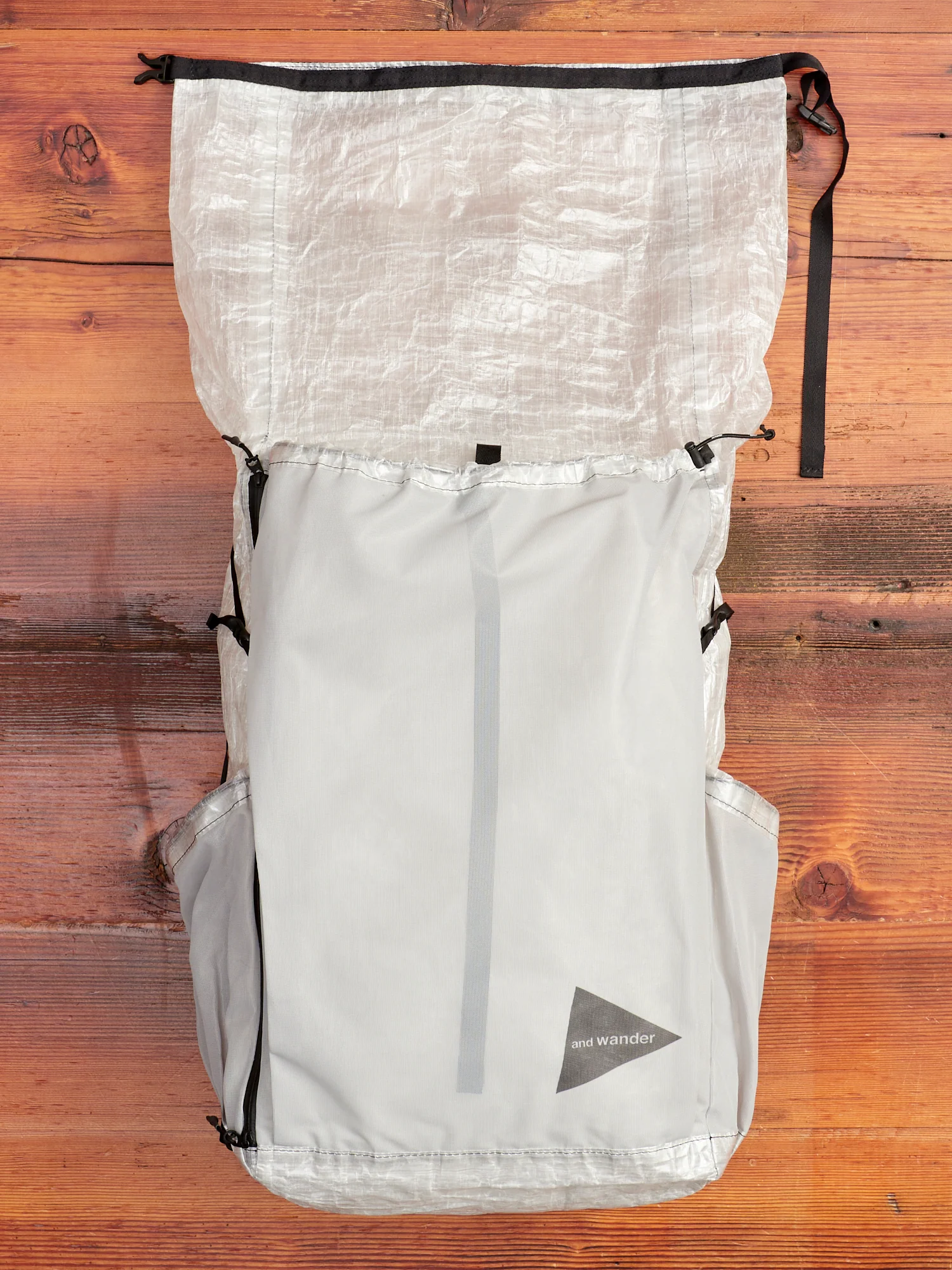 25L Dyneema Backpack in Off White - Image 4