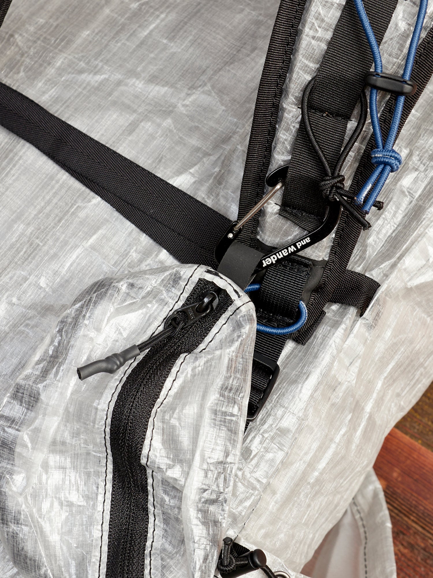 25L Dyneema Backpack in Off White - Image 7