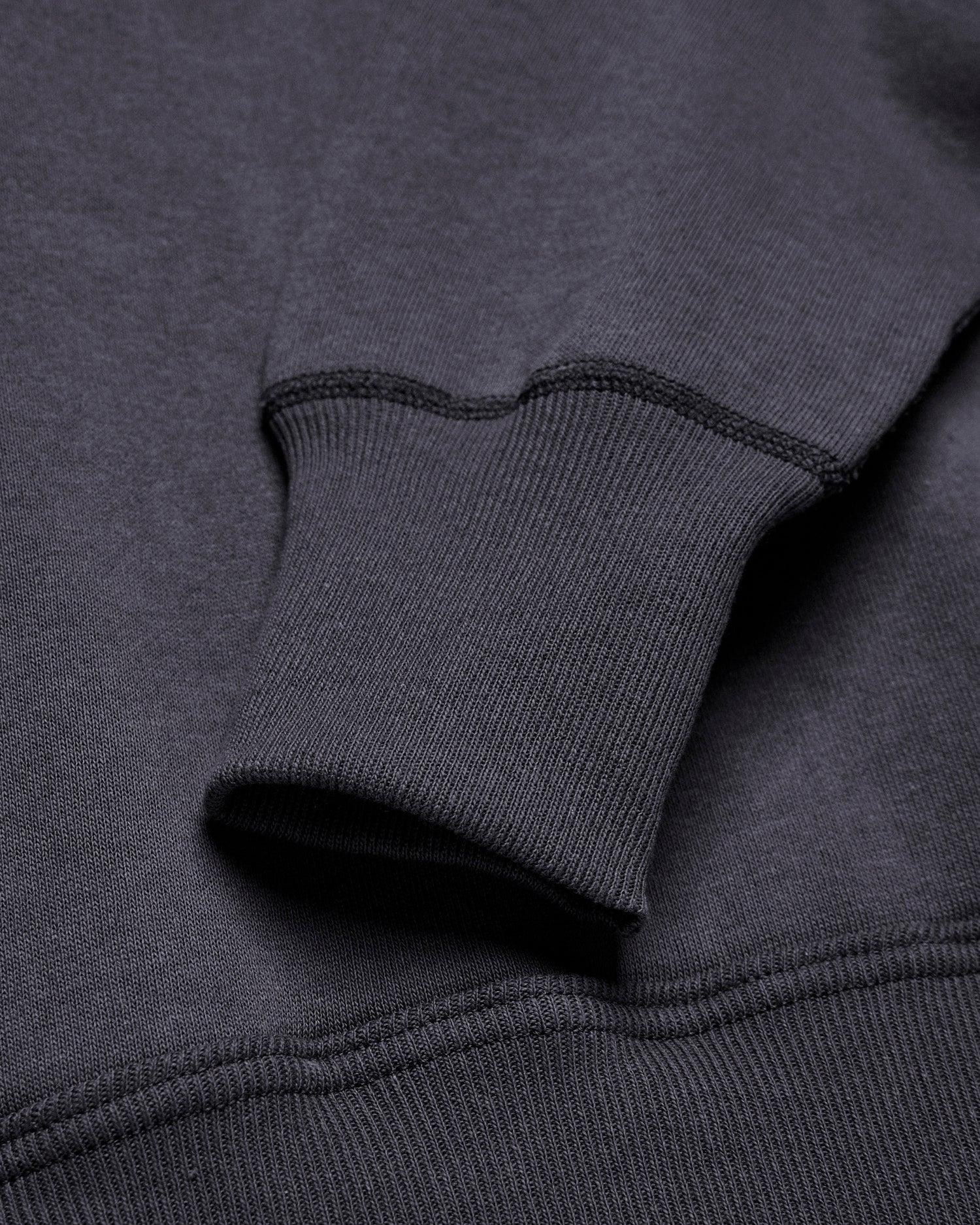 401 Loopwheel Sweatshirt in Ink Black - Image 5