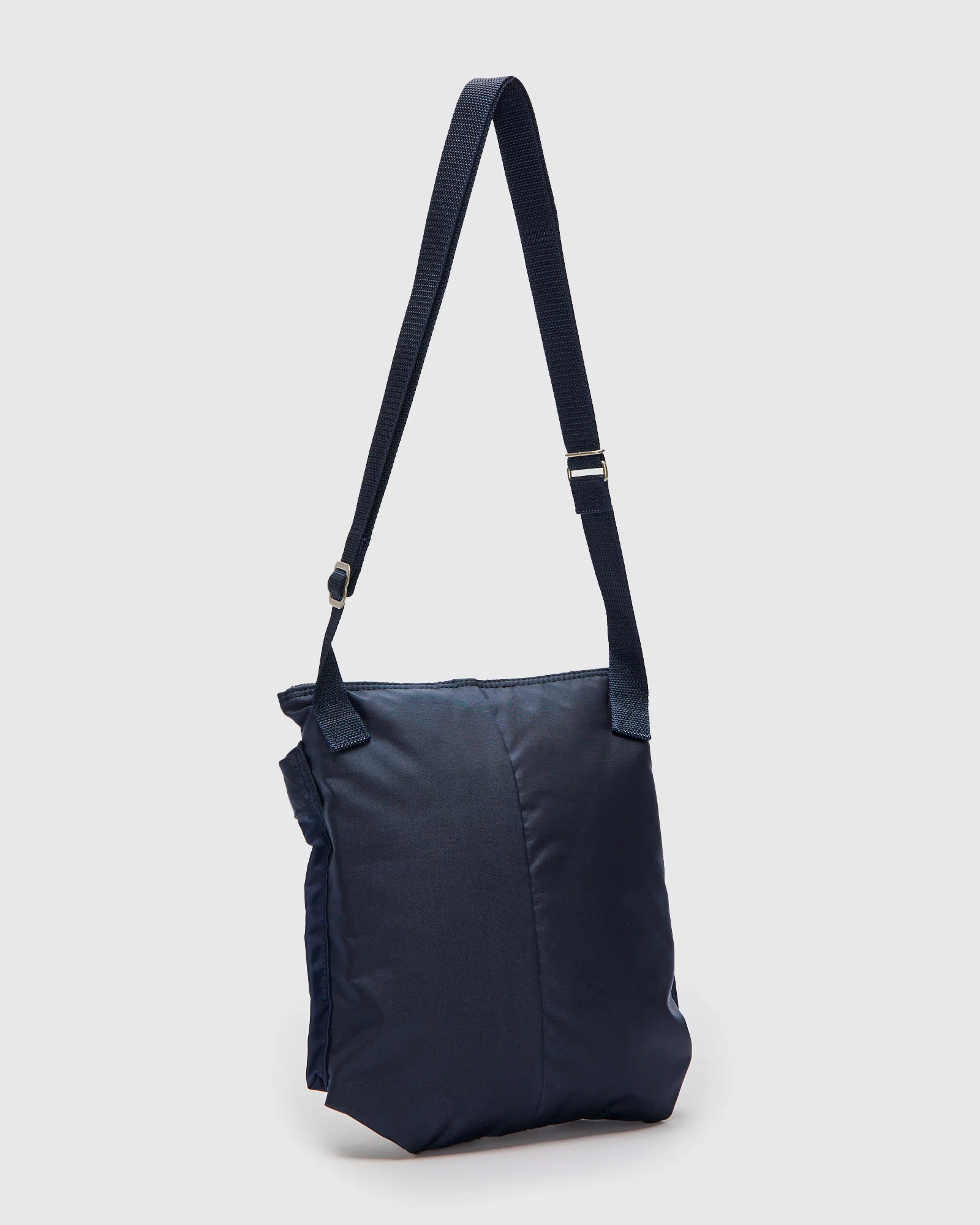 5901 "Force" Shoulder Bag in Navy - Image 3