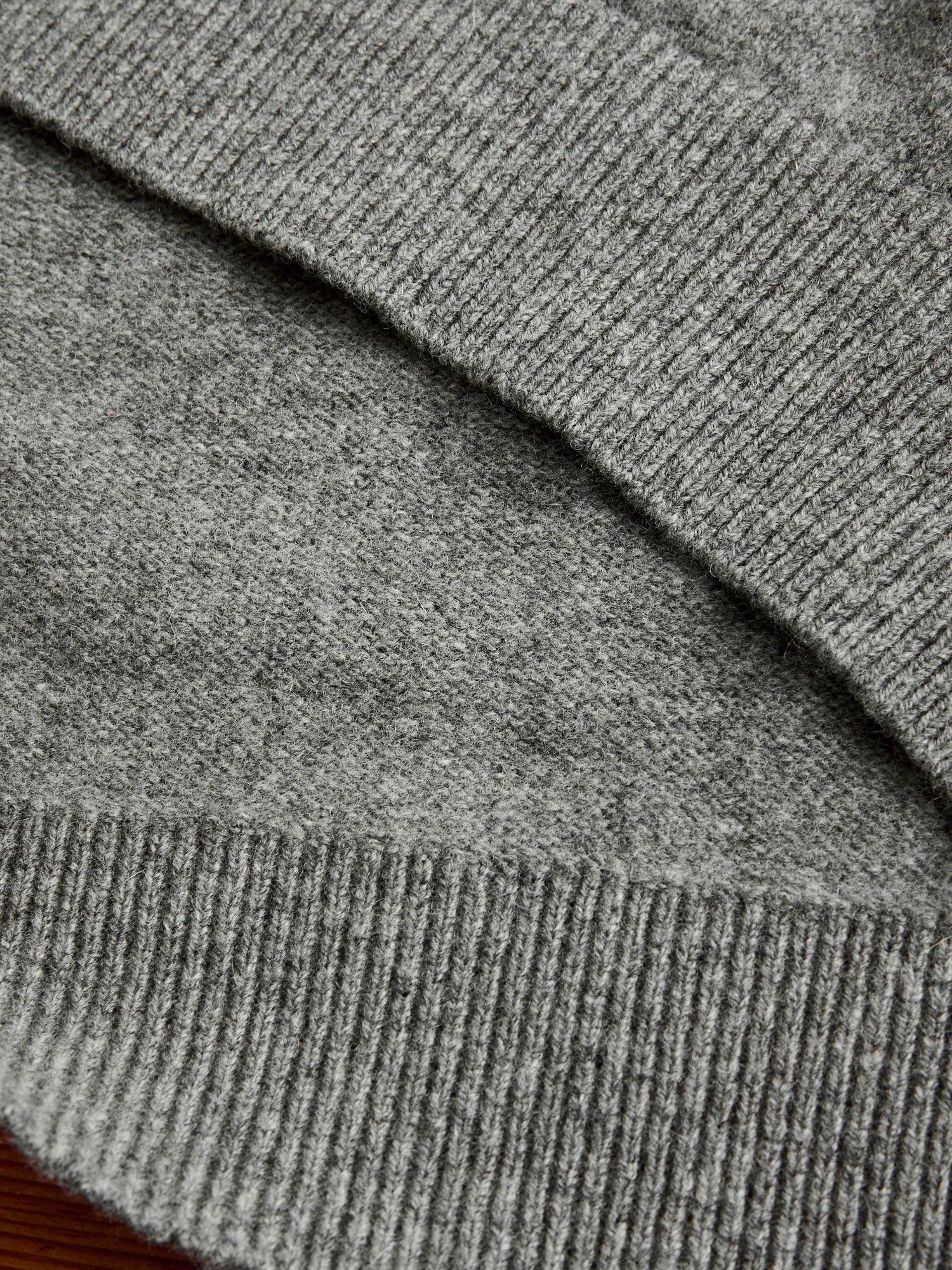 9G Crewneck Knit Sweater in Grey - Image 6