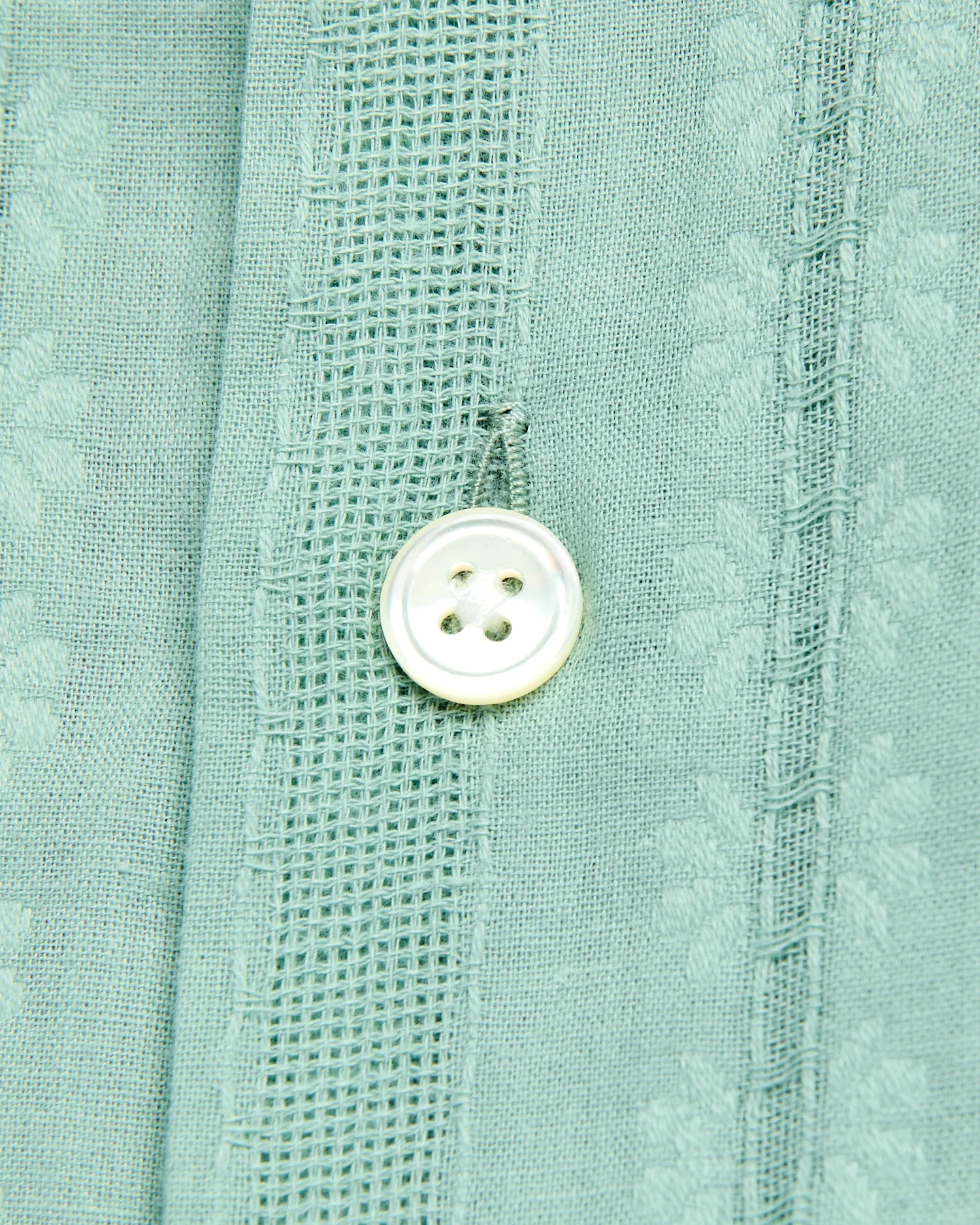 Almada Shirt in Green - Image 4