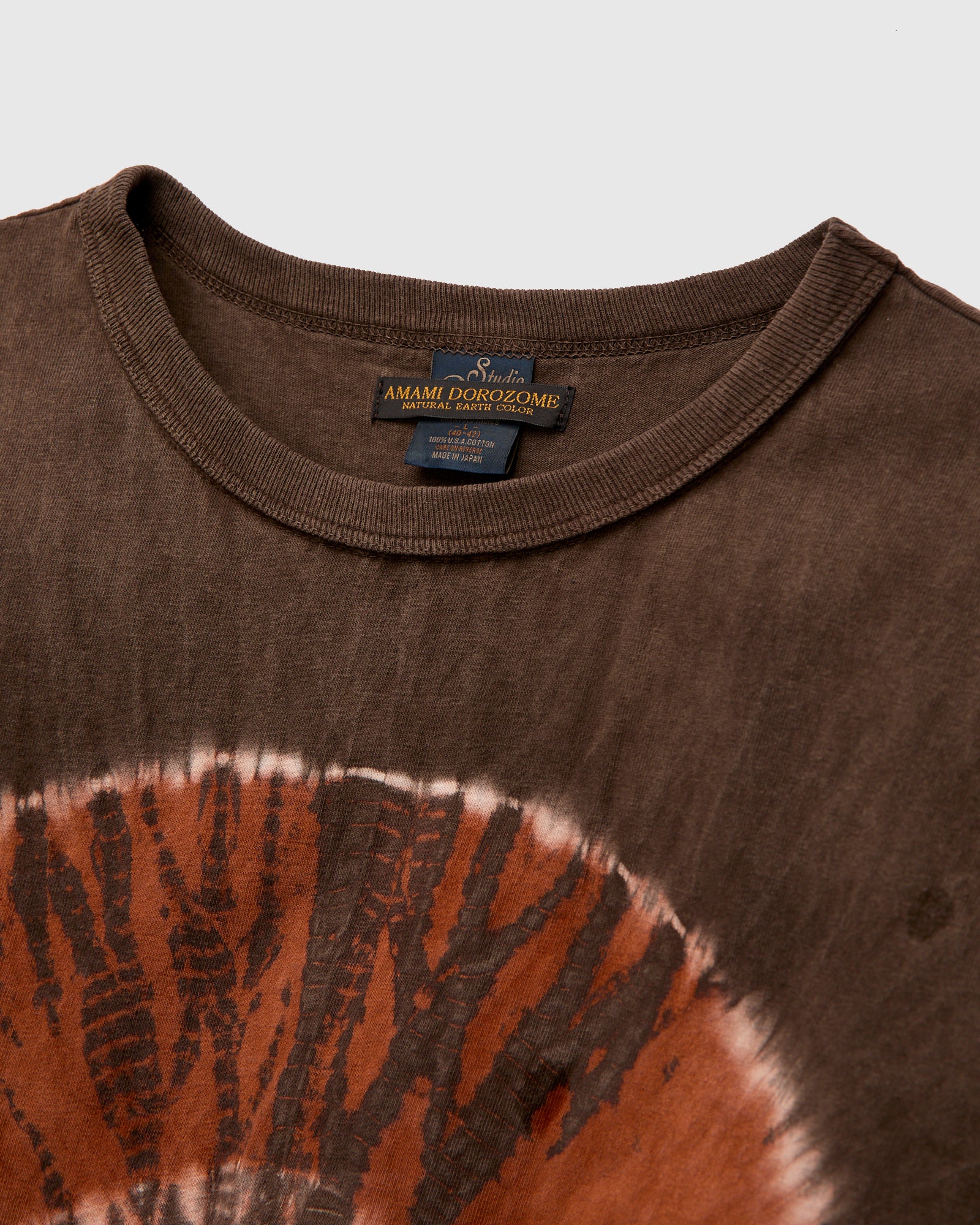 "Amami Dorozome" Shibori T-Shirt in Earth Brown - Image 4