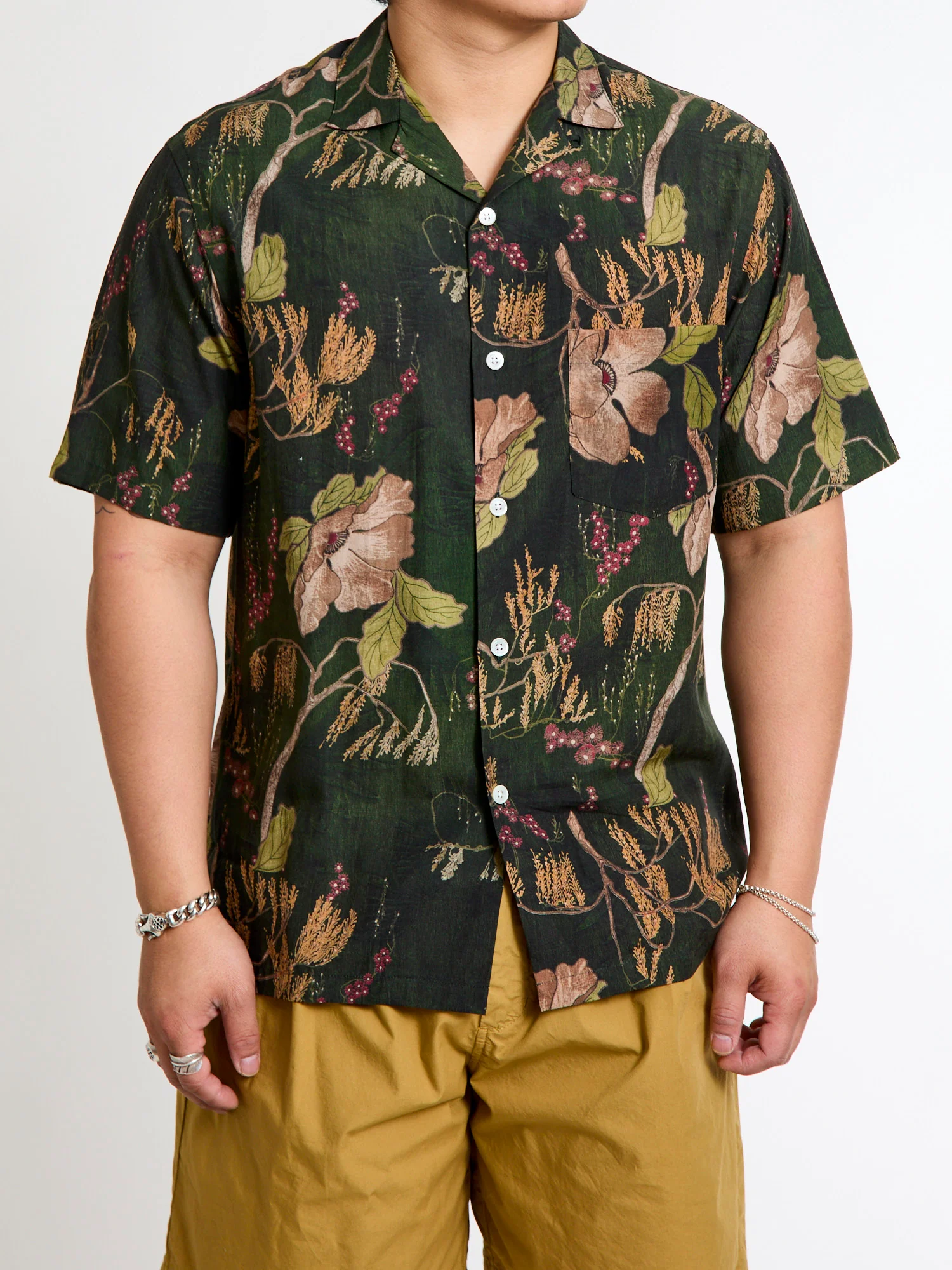 Ambar Button-Up Shirt in Green - Image 2