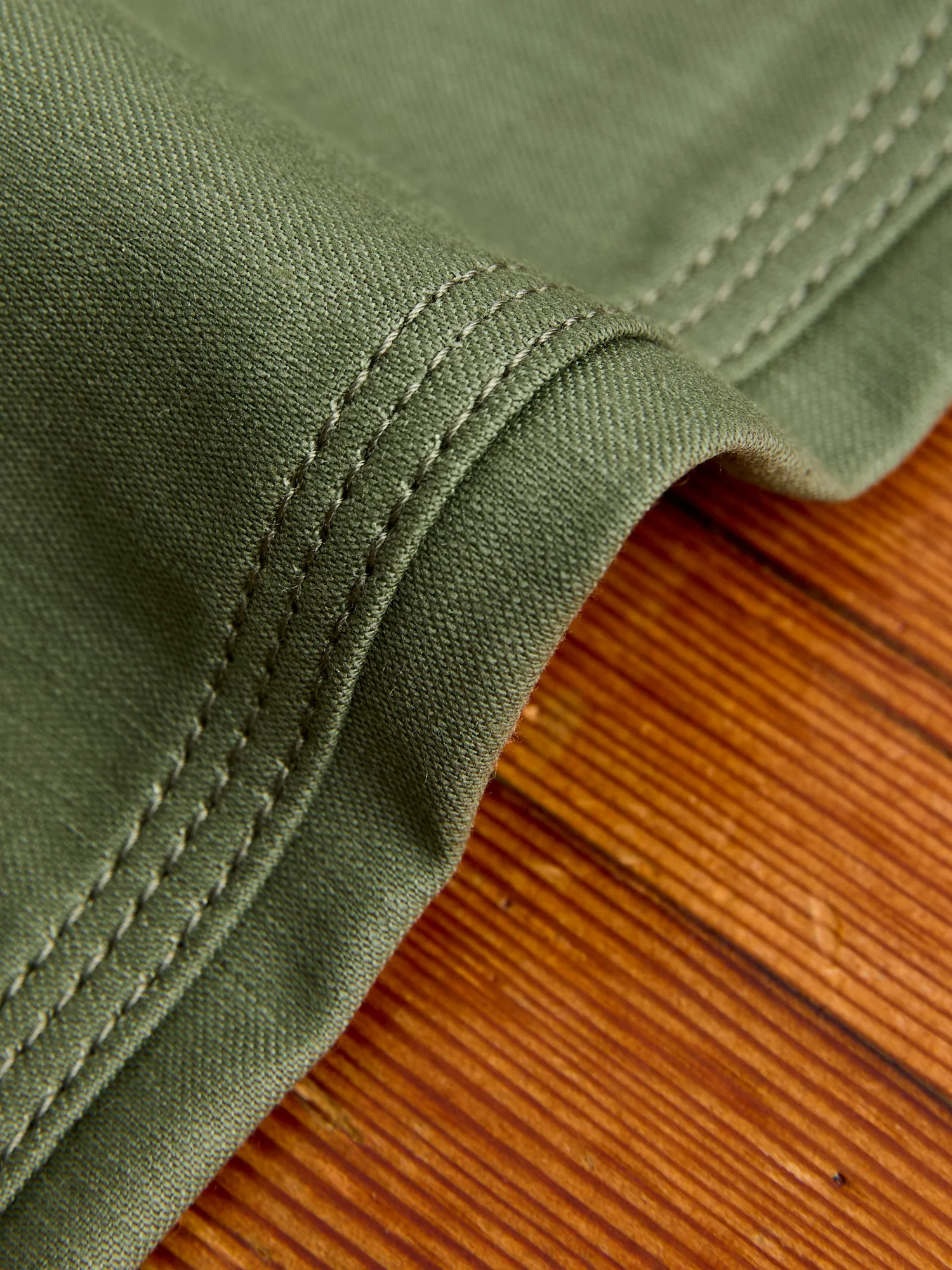 Back Sateen Belted C.S Pant in Olive - Image 8