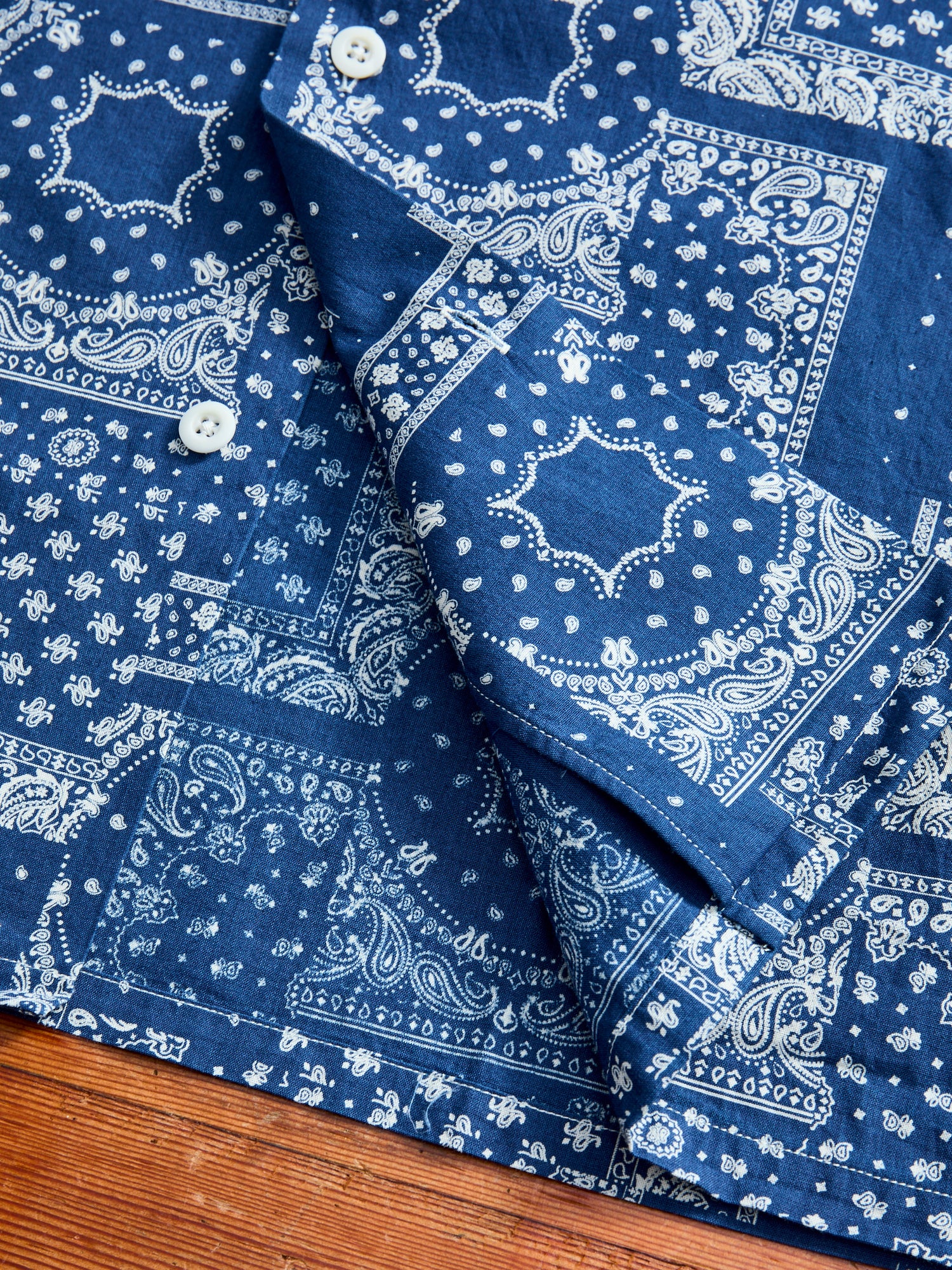 Bassen Hawaiian Shirt in Indigo Bandana - Image 8