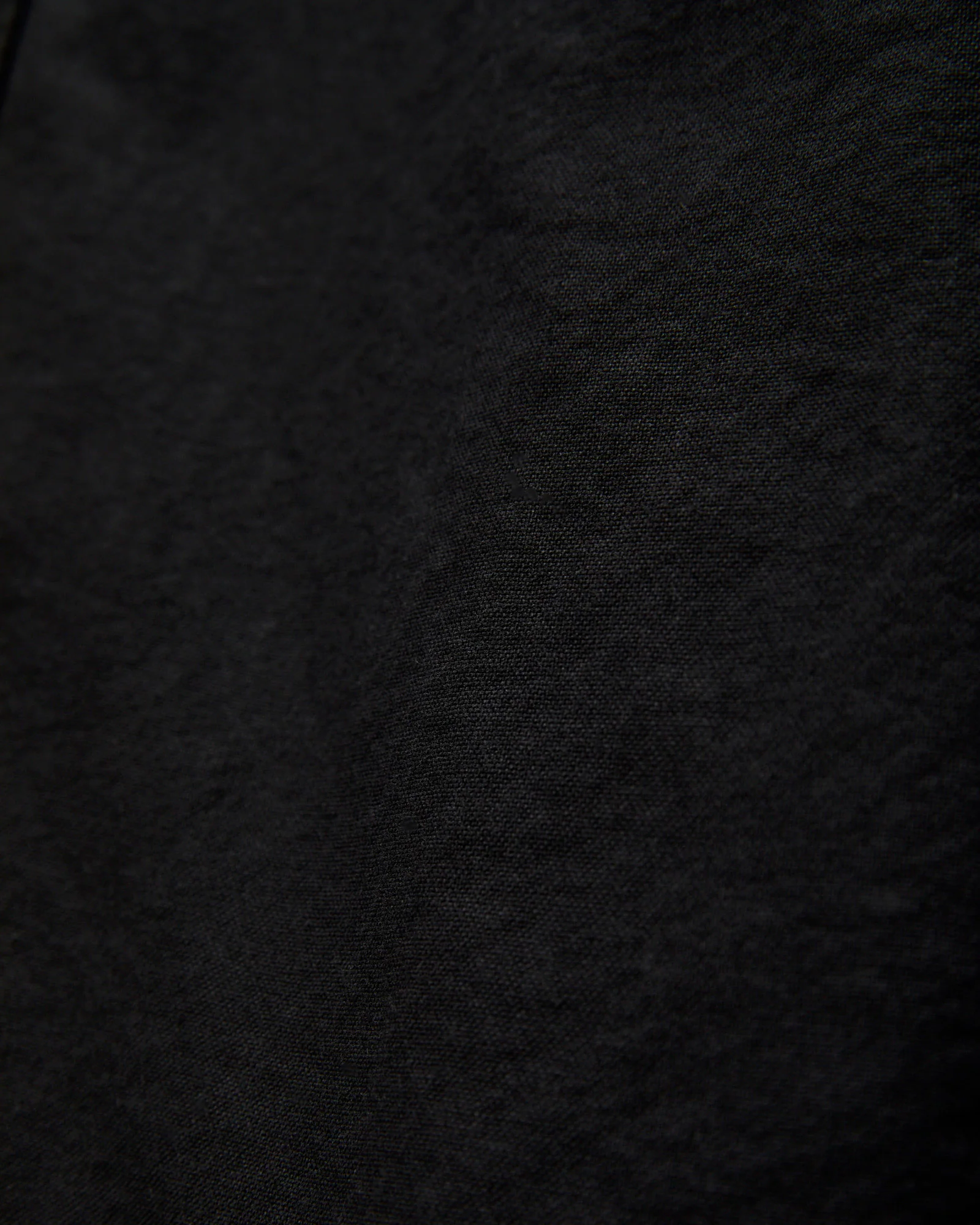 Belavista Button-Up Shirt in Black - Image 7