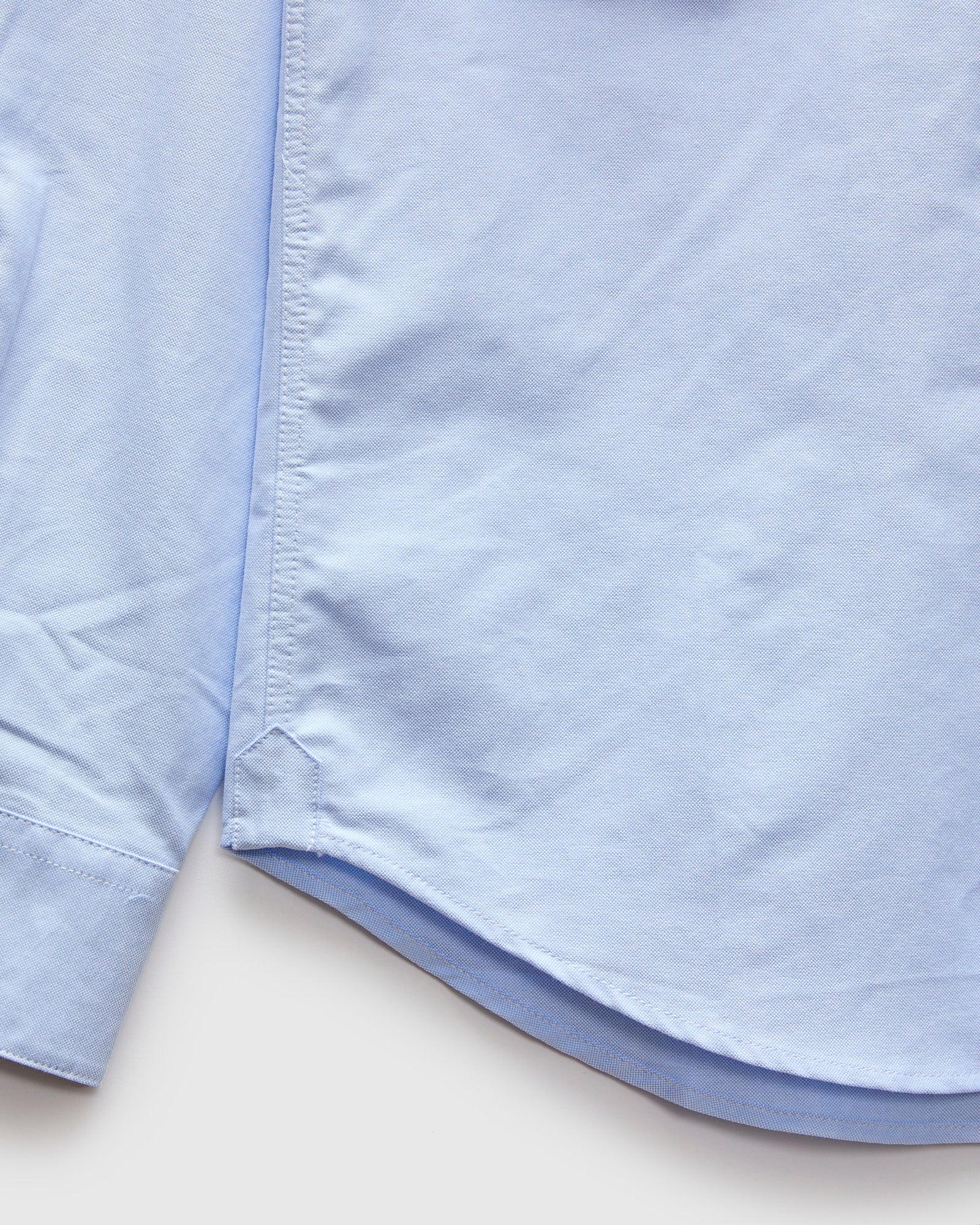 Belavista Button-Up Shirt in Light Blue - Image 7