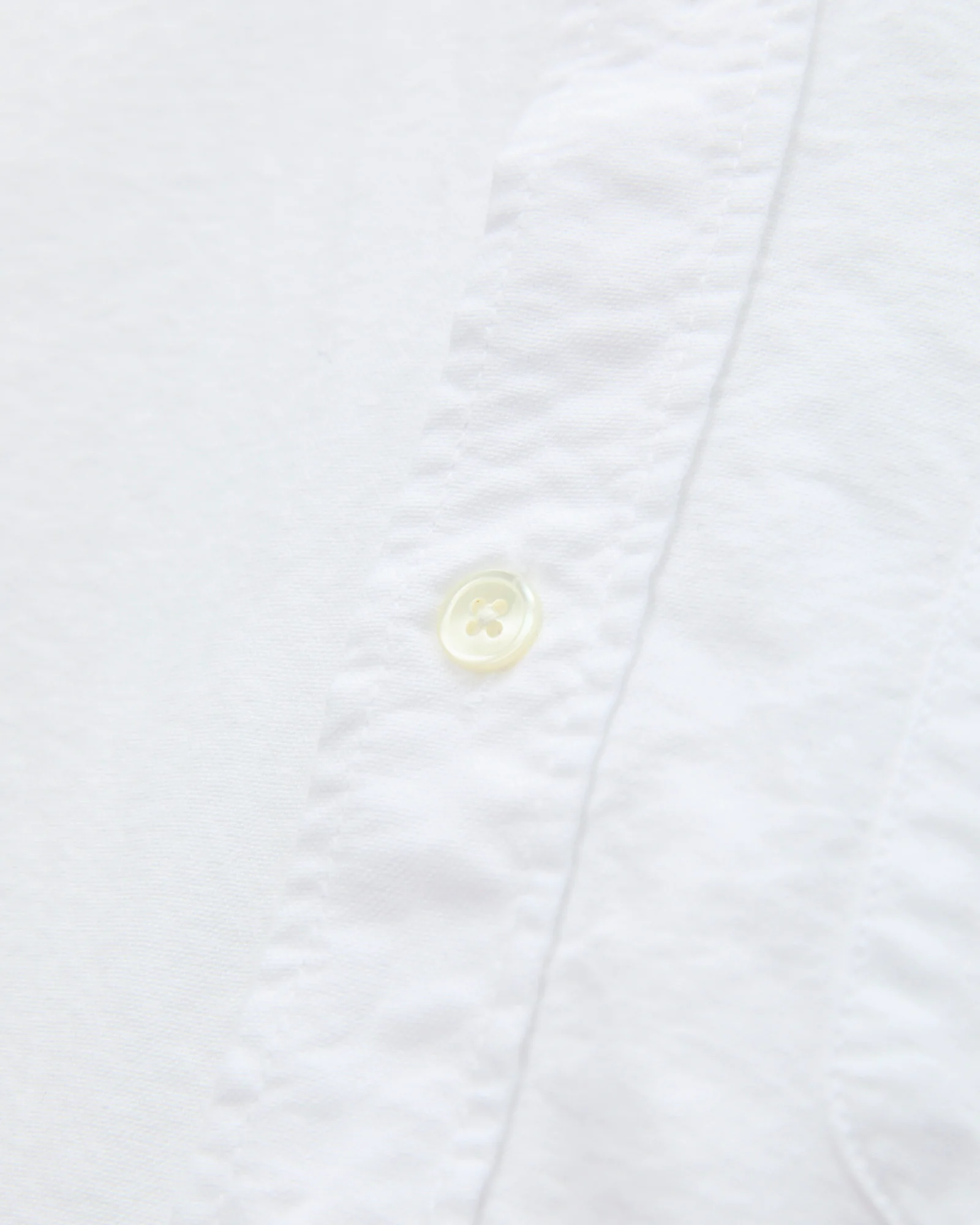 Belavista Button-Up Shirt in Off-White - Image 5