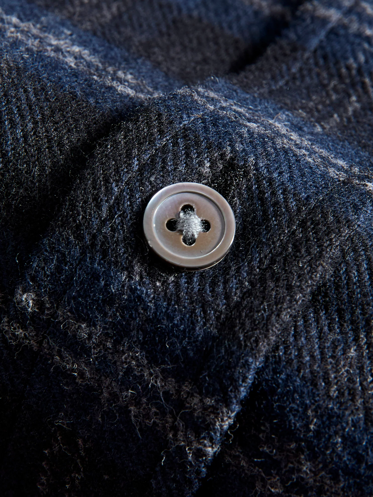 Cachal Button-Up Shirt in Dark Navy - Image 6