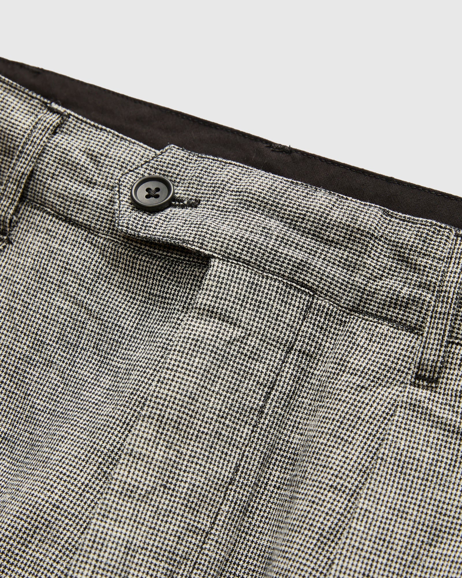 Carlyle Pant in Black Grey Cotton Linen Houndstooth - Image 5