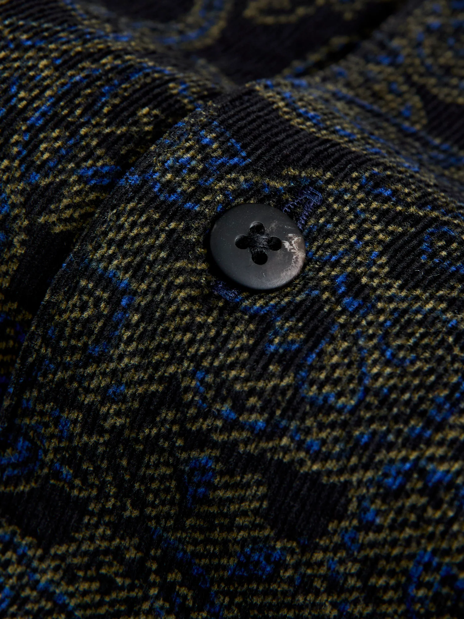 Crammond Shirt in Ink Paisley - Image 6