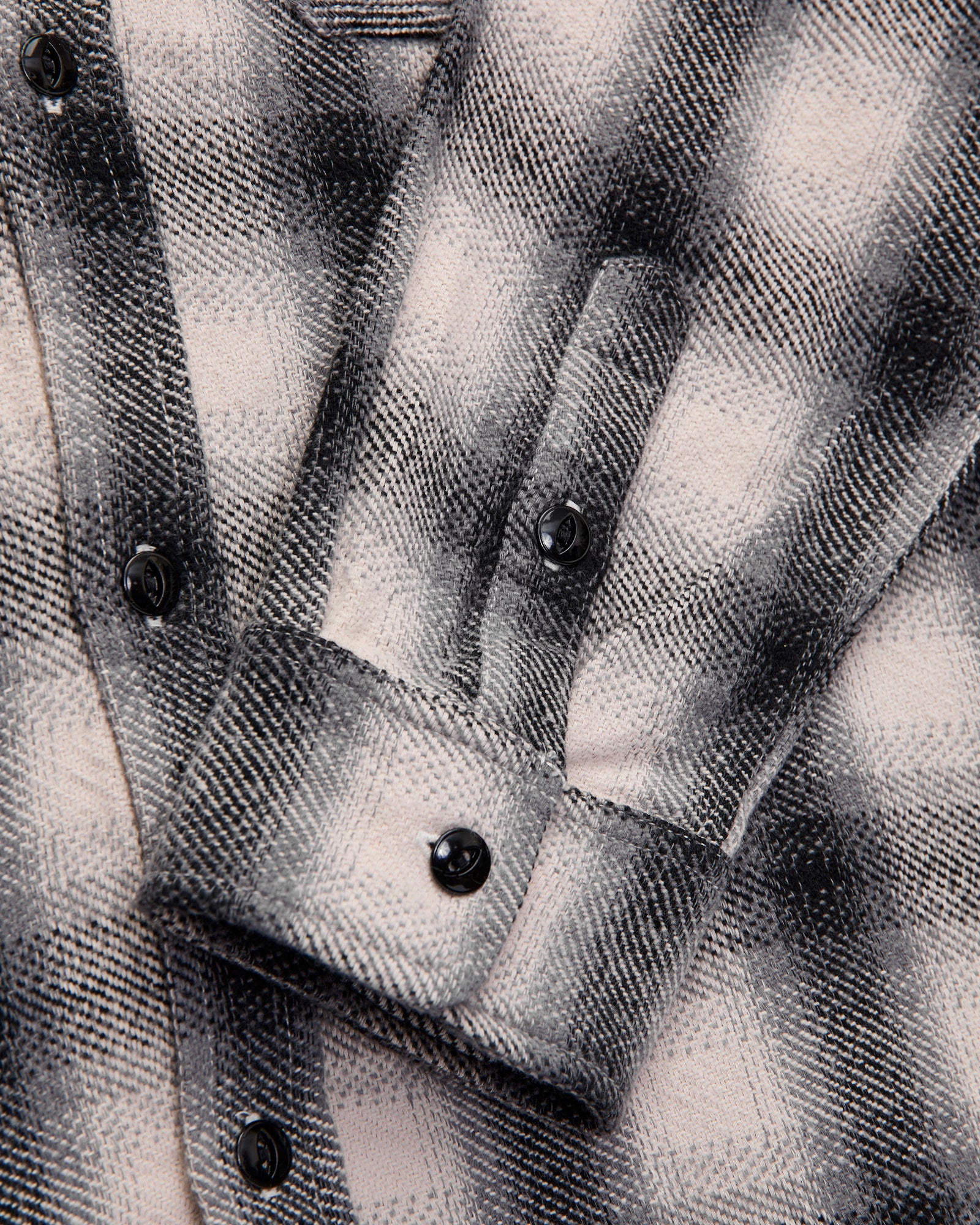 Crosscut Flannel in Cream/Black Plaid - Image 6