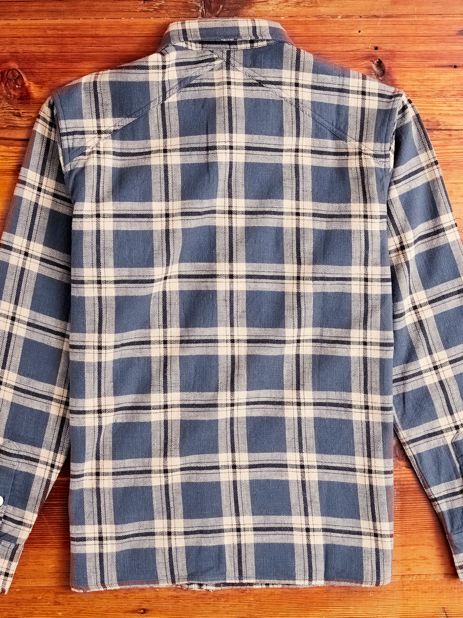 Crosscut Flannel in Slate - Image 9