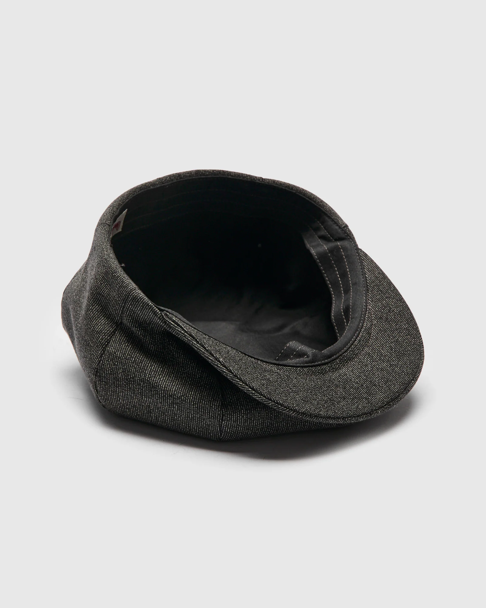 Double Diamond Printed Newsboy Cap in Salt & Pepper - Image 4