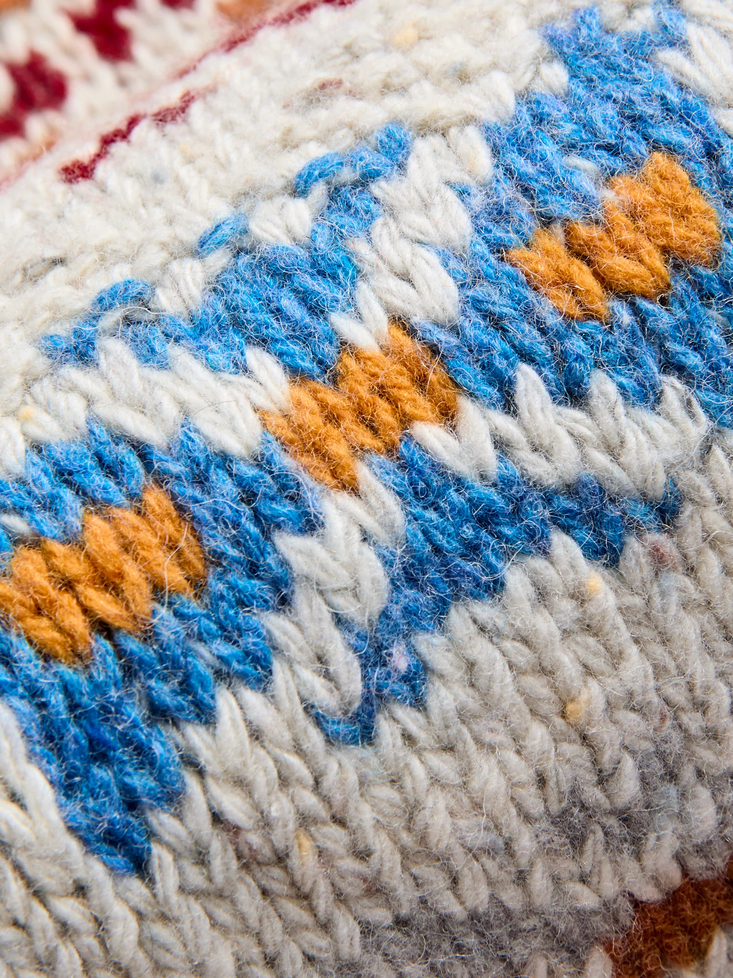 Fair Isle 3-Gauge Crewneck Sweater in Off White - Image 7