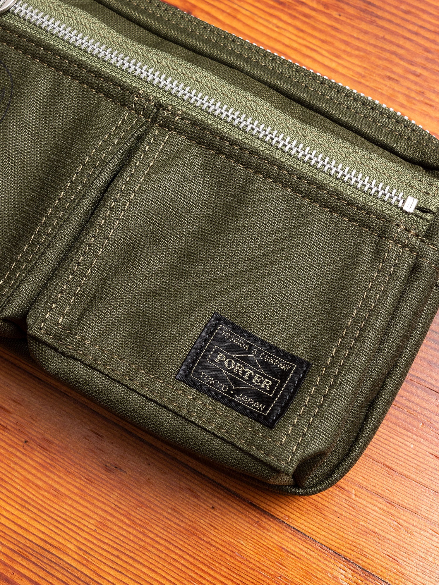 "Flying Ace" Shoulder Bag (S) in Olive Drab - Image 4
