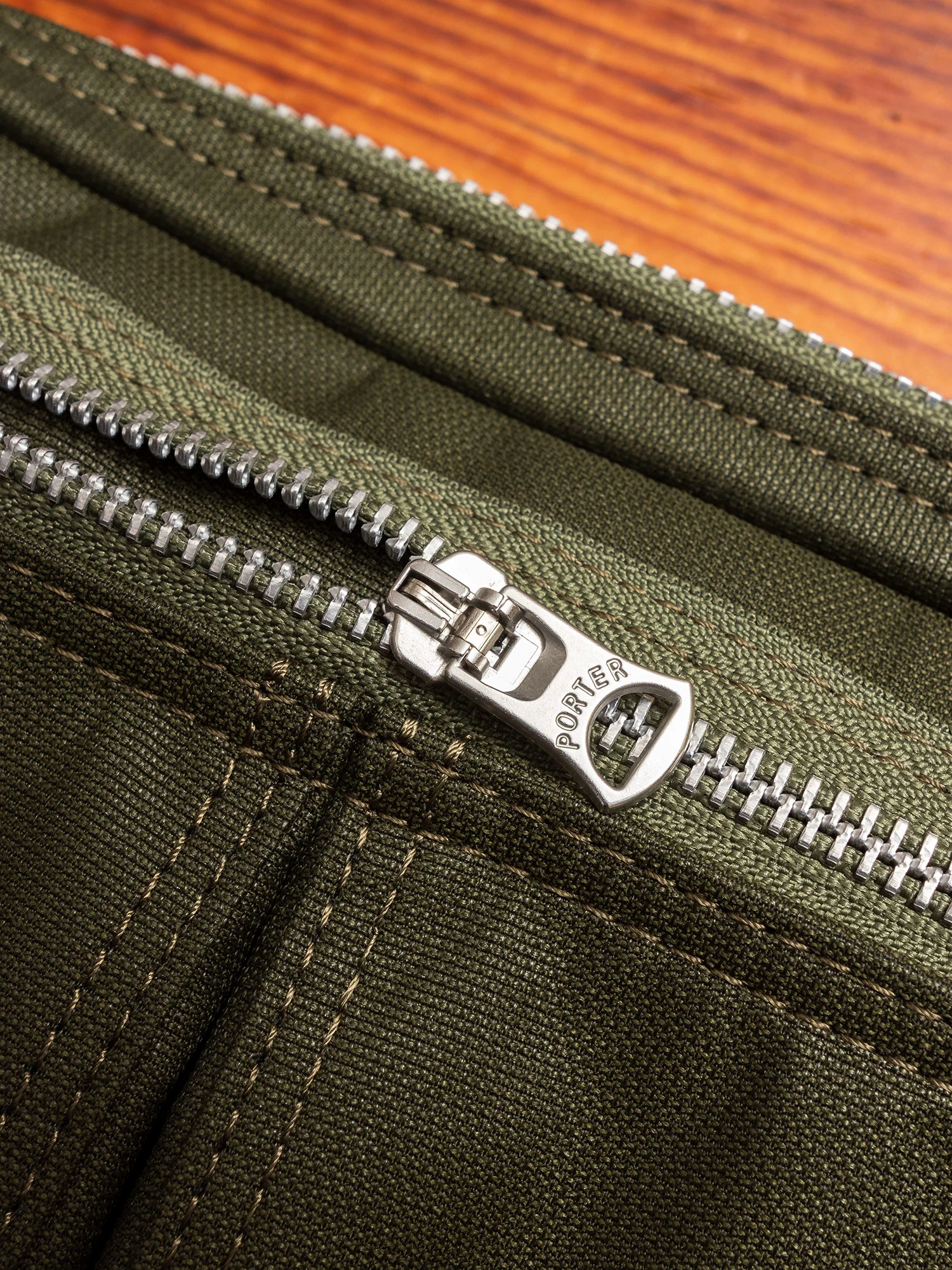 "Flying Ace" Shoulder Bag (S) in Olive Drab - Image 7