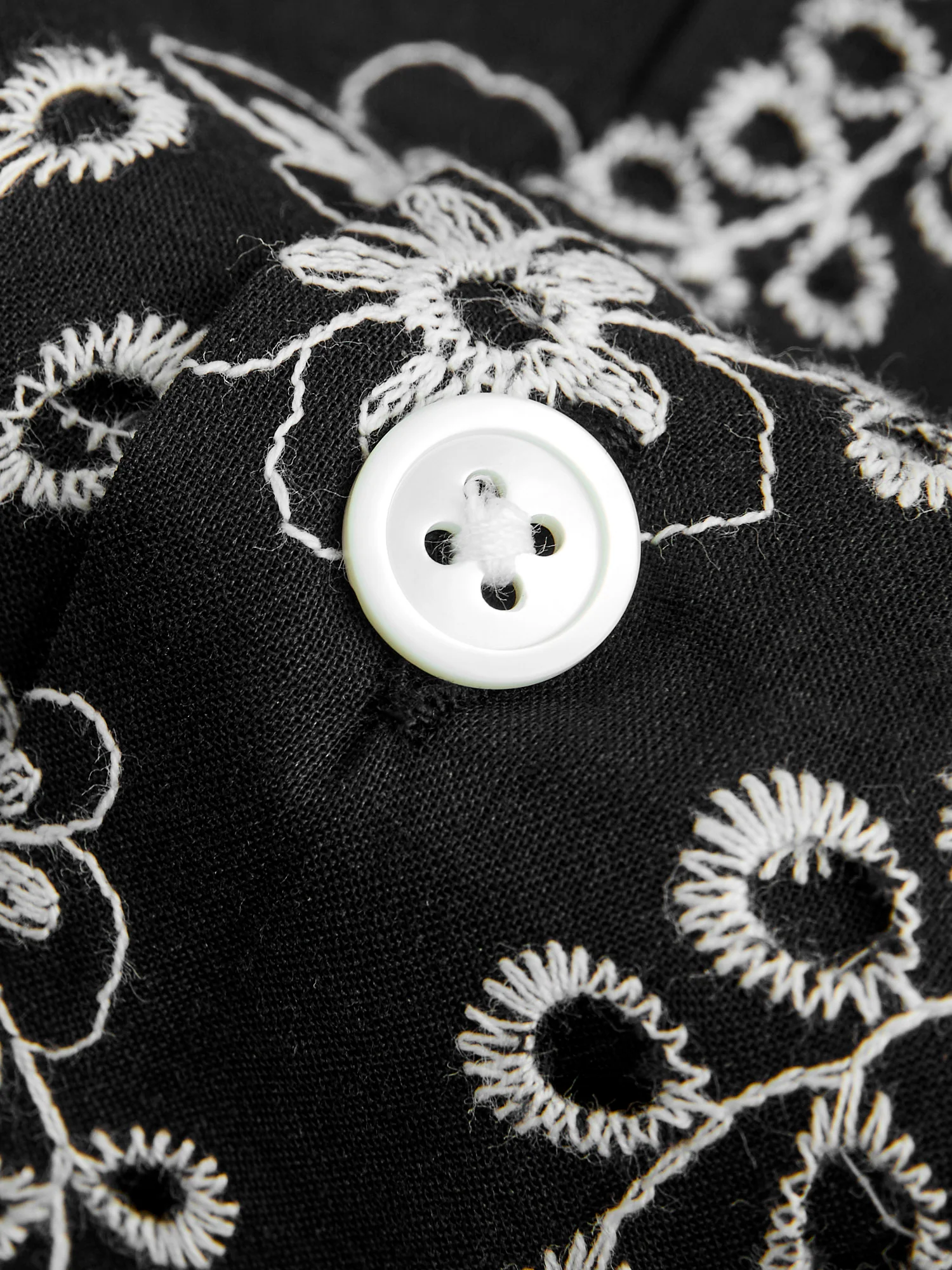 Folclore Button-Up Shirt in Black - Image 5