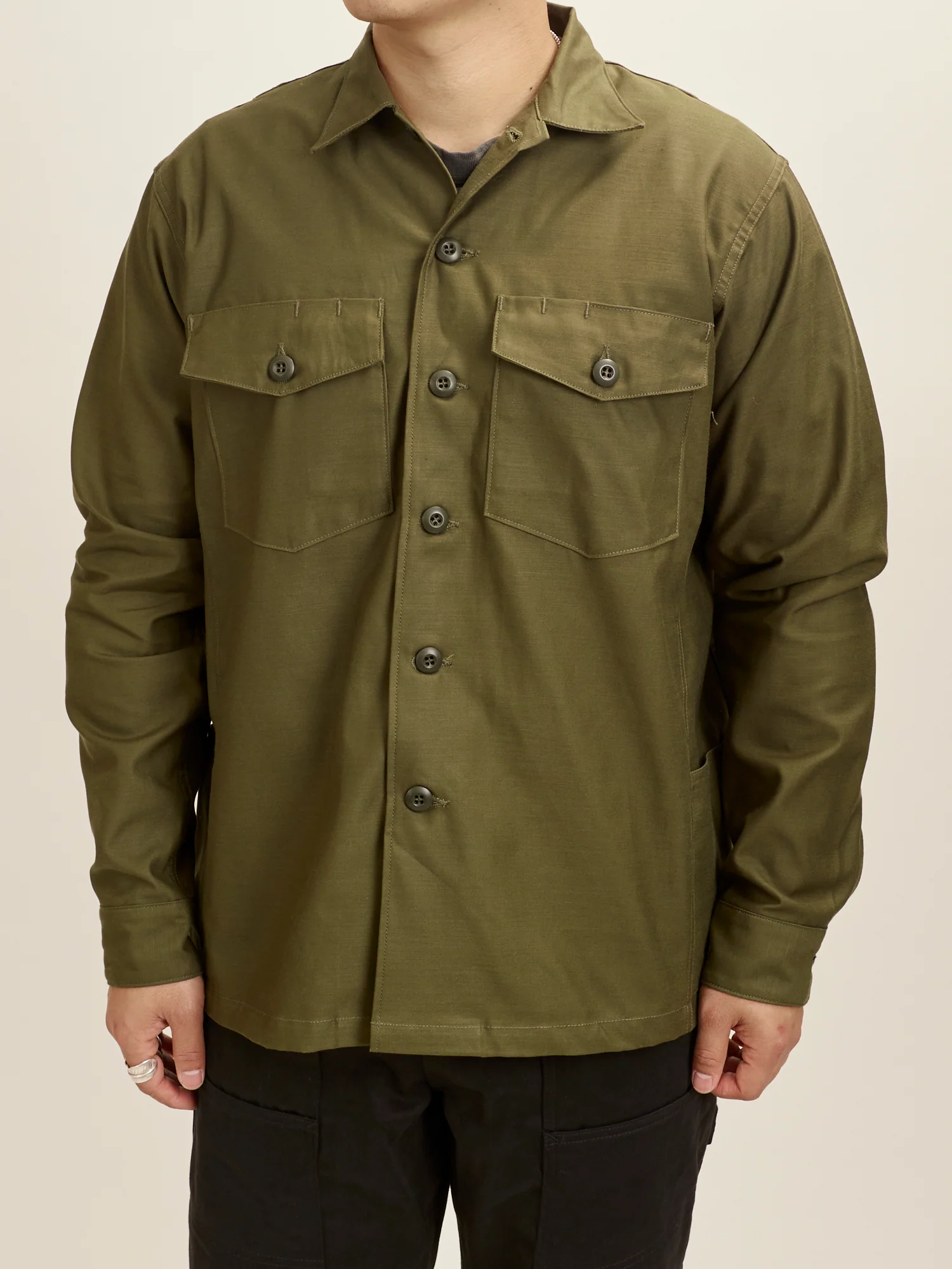 Gardener Half Overshirt in Olive Military Satin - Image 2