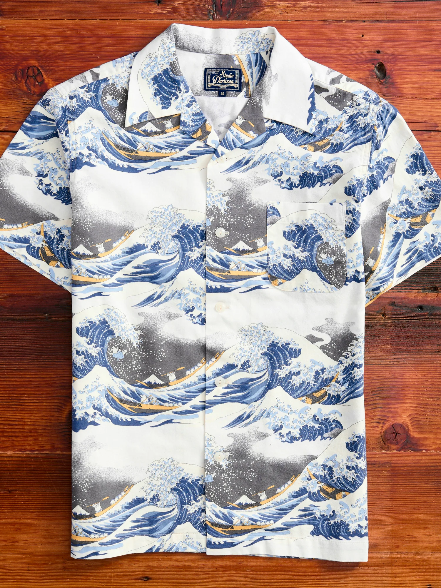 "Great Wave" Vacation Shirt in Ivory