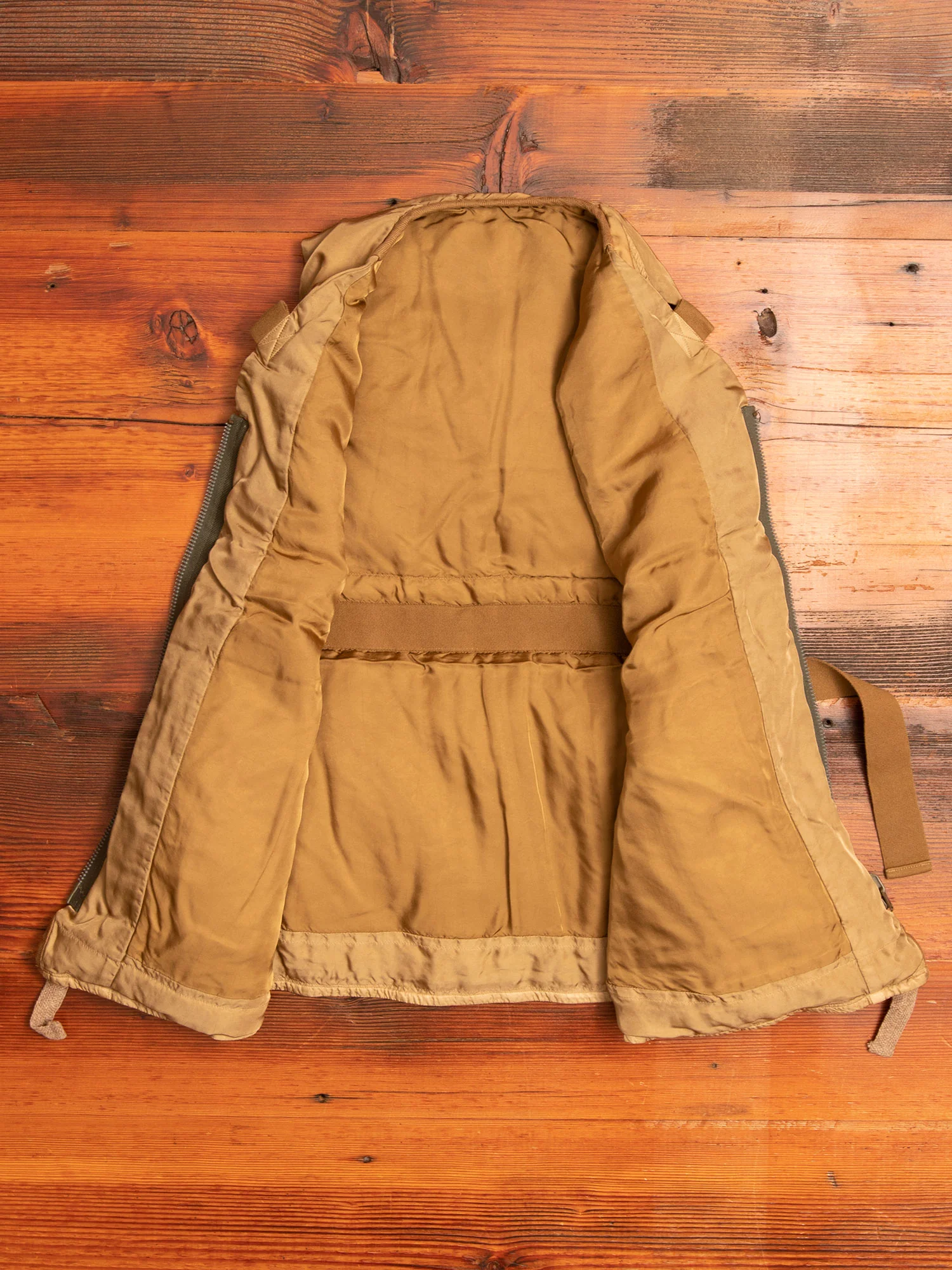 Harrier Down Vest in Khaki - Image 11