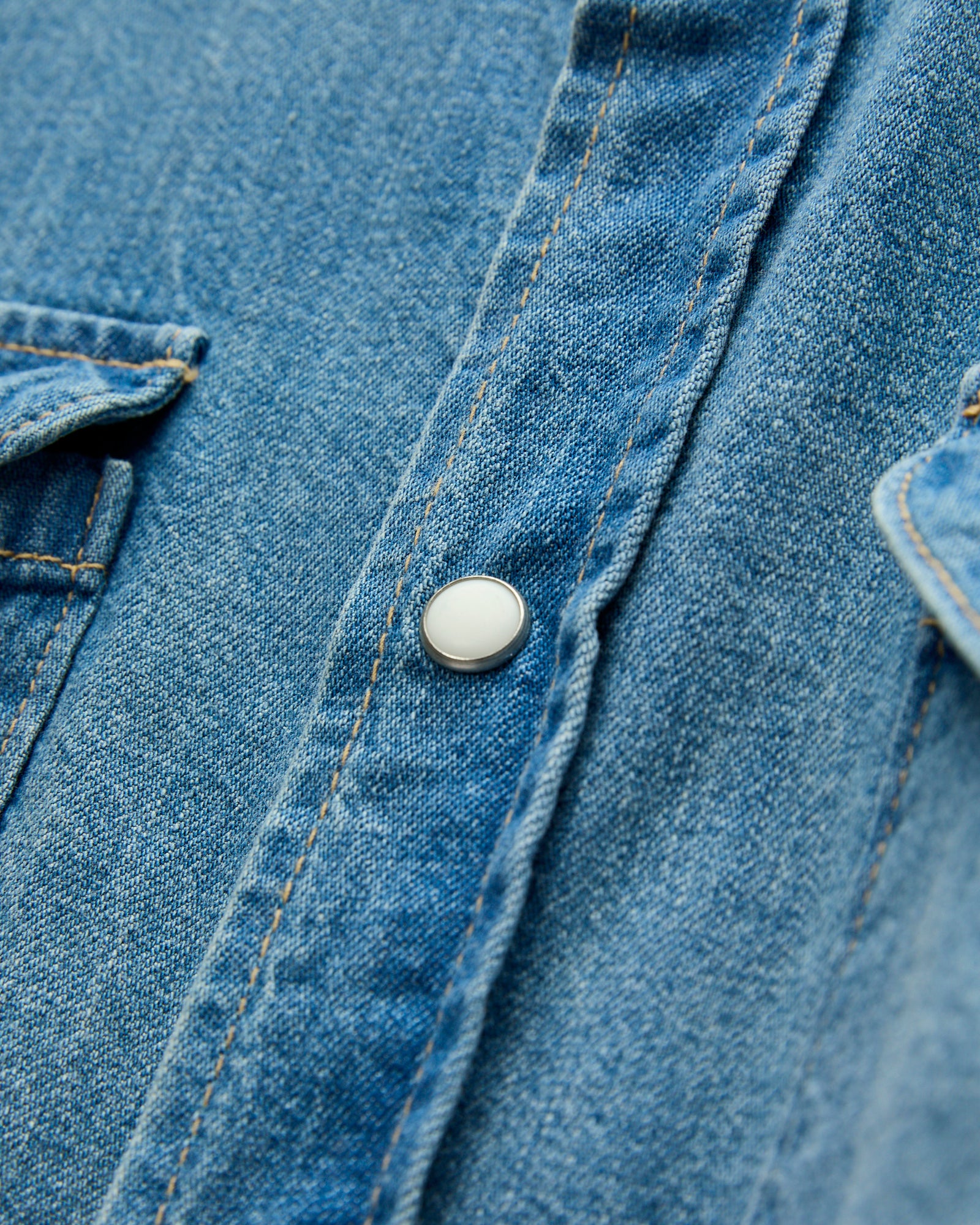 Hayes Pearl Snap Shirt in Washed Indigo - Image 4