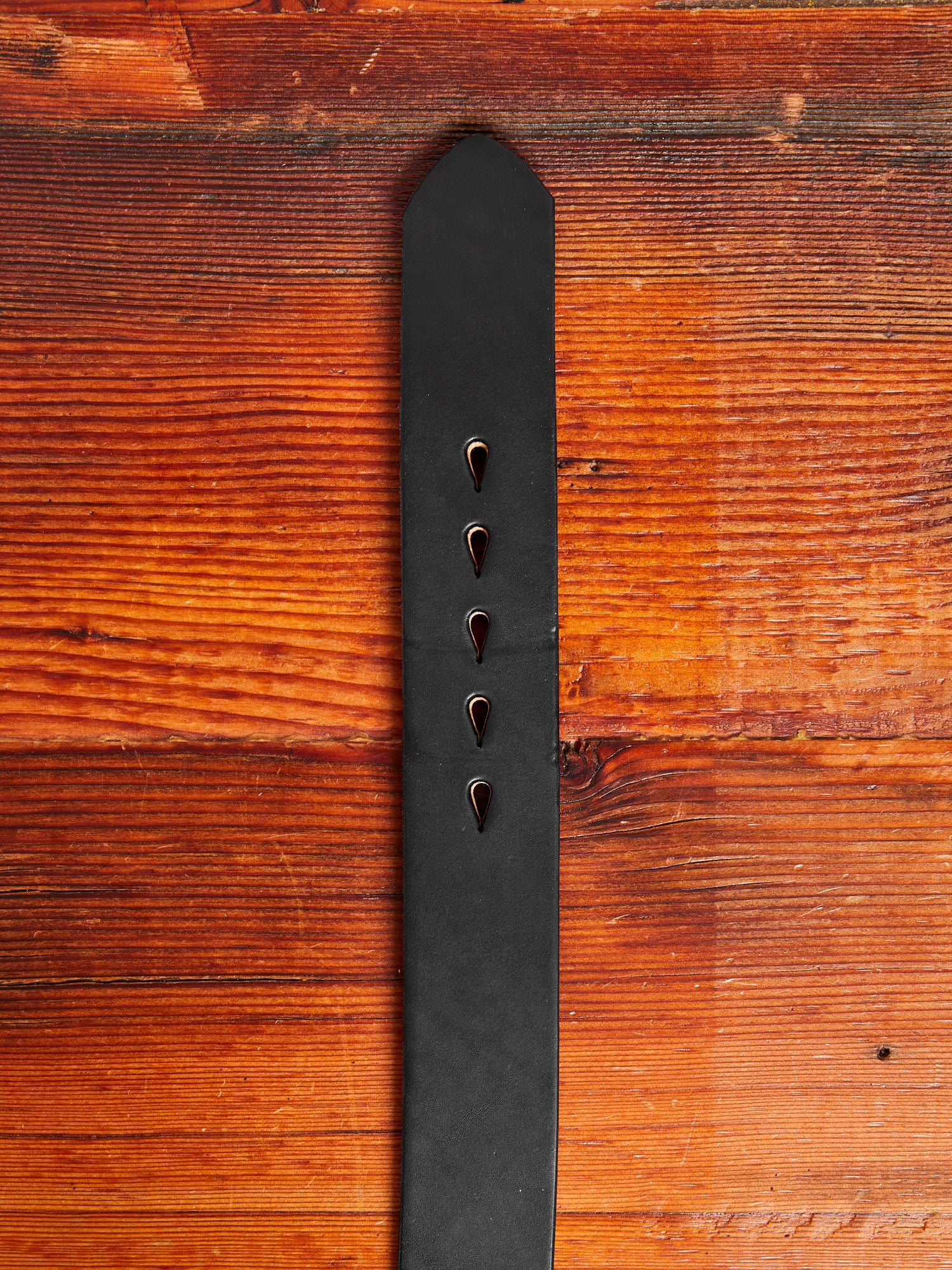 Heavyweight Curved Belt in Black - Image 5