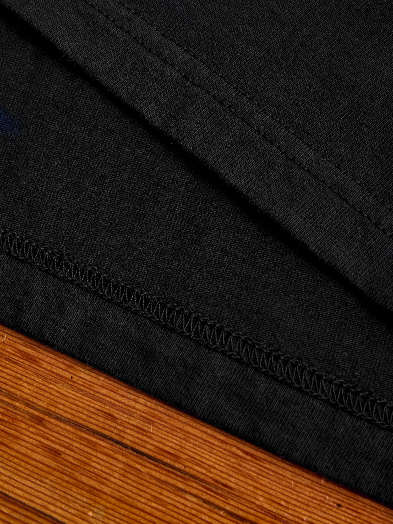 Heavyweight T-Shirt in Black - Image 5