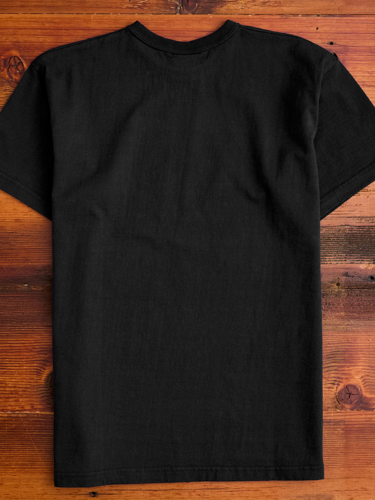 Heavyweight T-Shirt in Black - Image 6