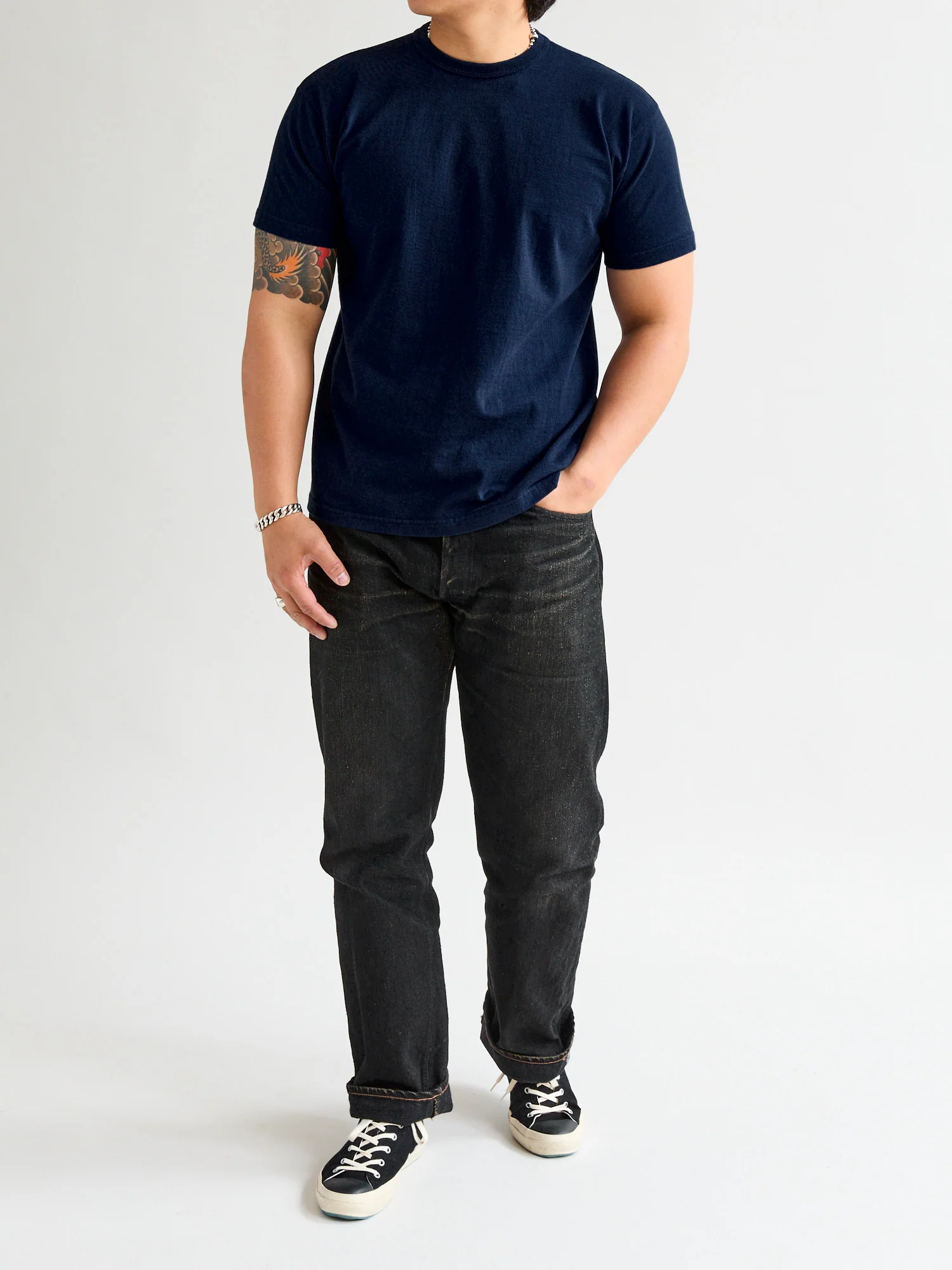 Heavyweight T-Shirt in Navy - Image 7
