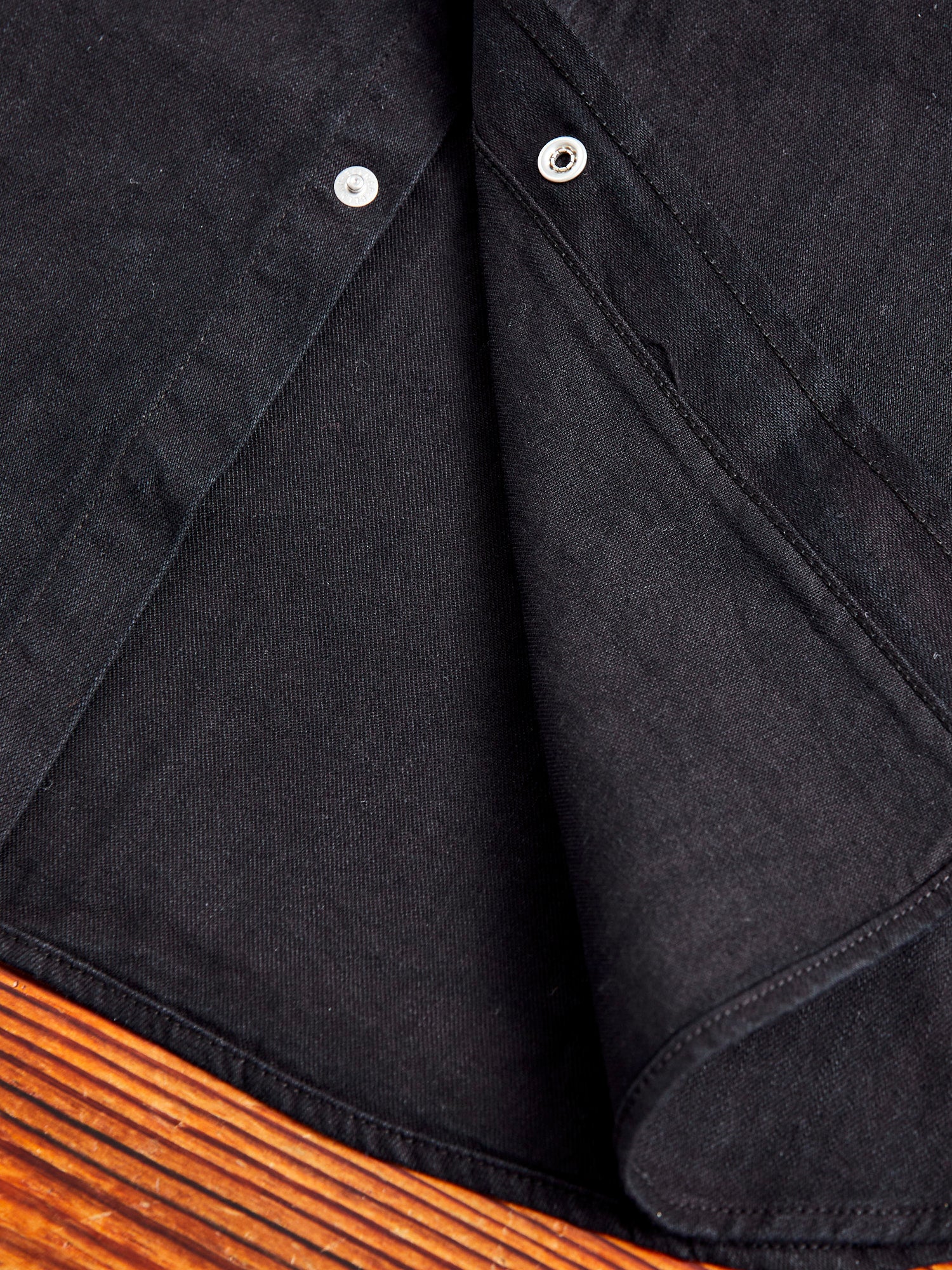 Kyoto Montsuki "Kurozome" Western Shirt in Black - Image 7