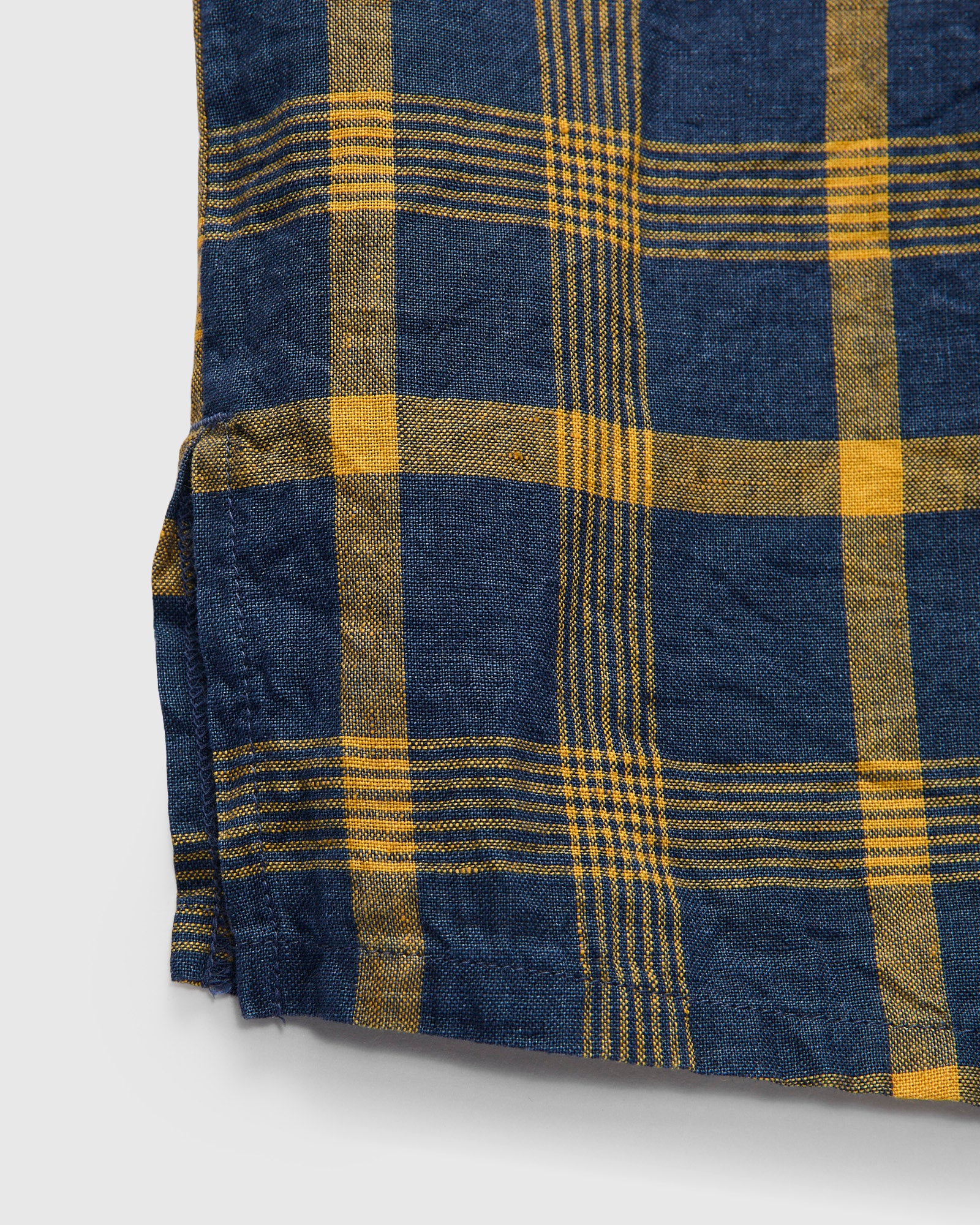 Le Point Open Collar Shirt in Navy Yellow - Image 7