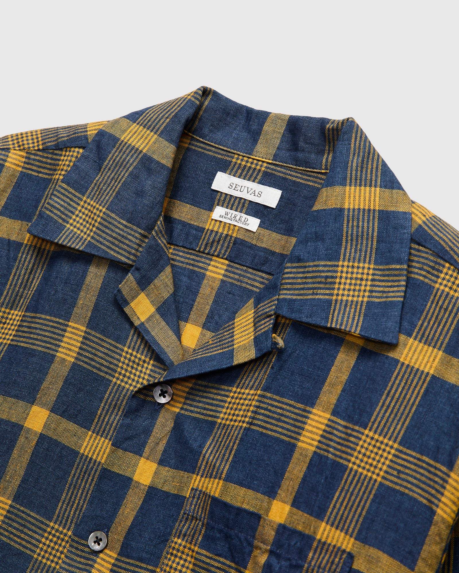 Le Point Open Collar Shirt in Navy Yellow - Image 8