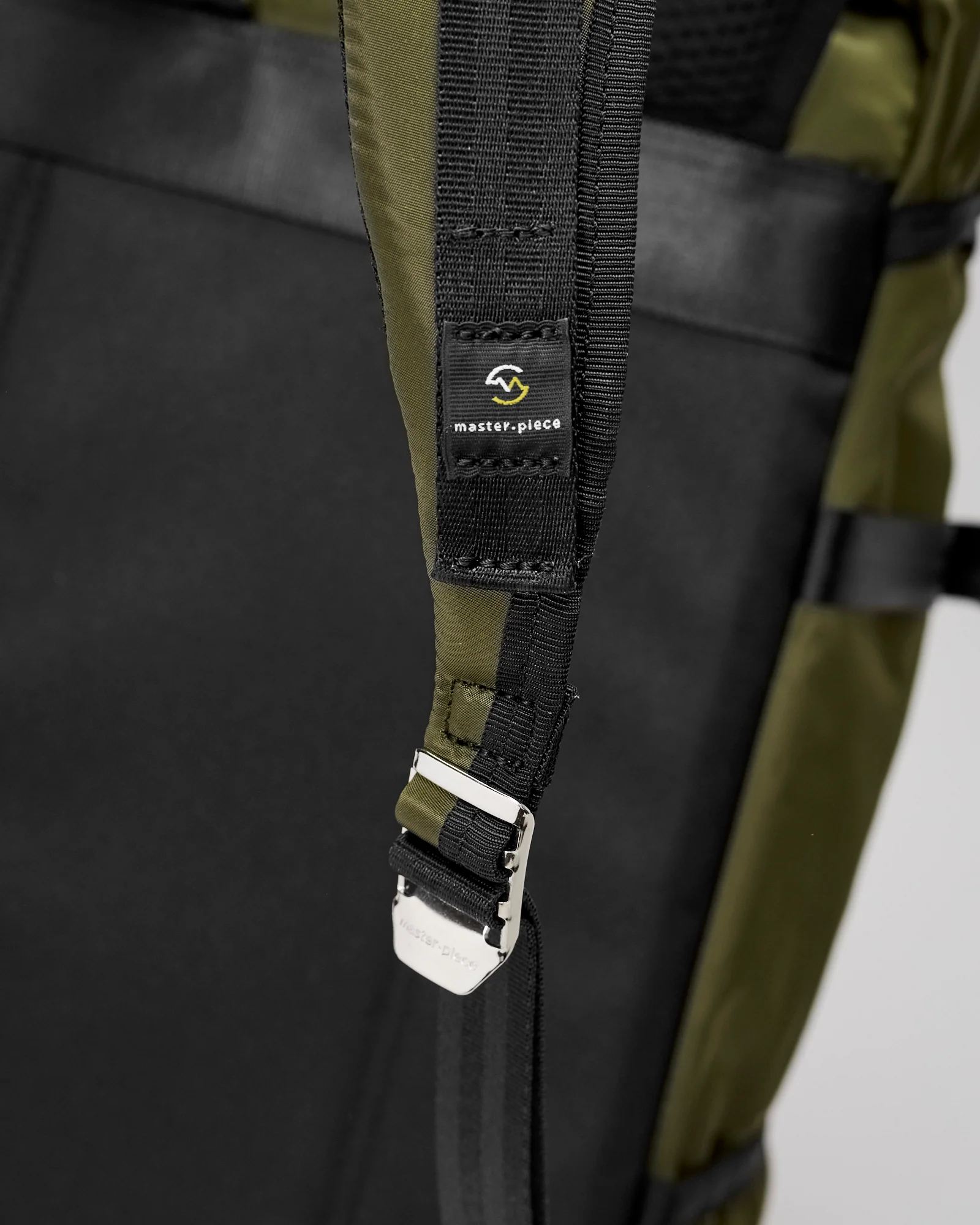 Lightning V2 Backpack in Khaki - Image 12