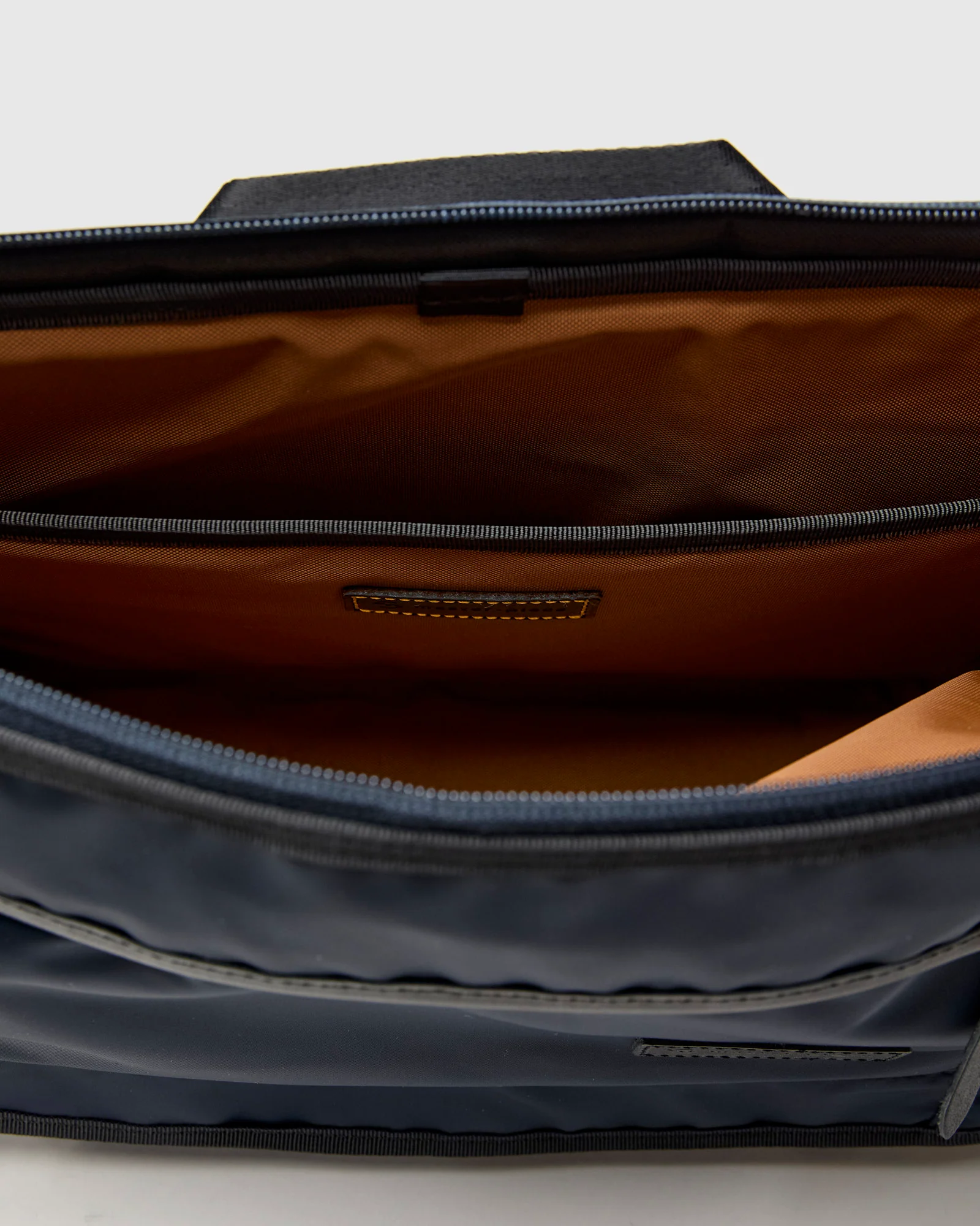 Lightning V2 Messenger Bag in Navy - Image 7