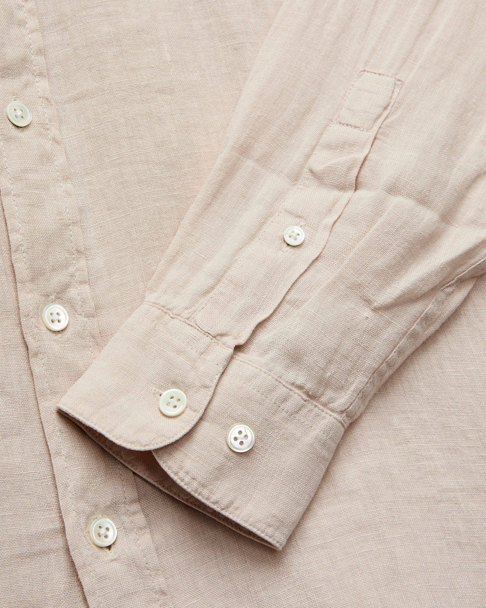 Linen Button-Up Shirt in Raw - Image 5