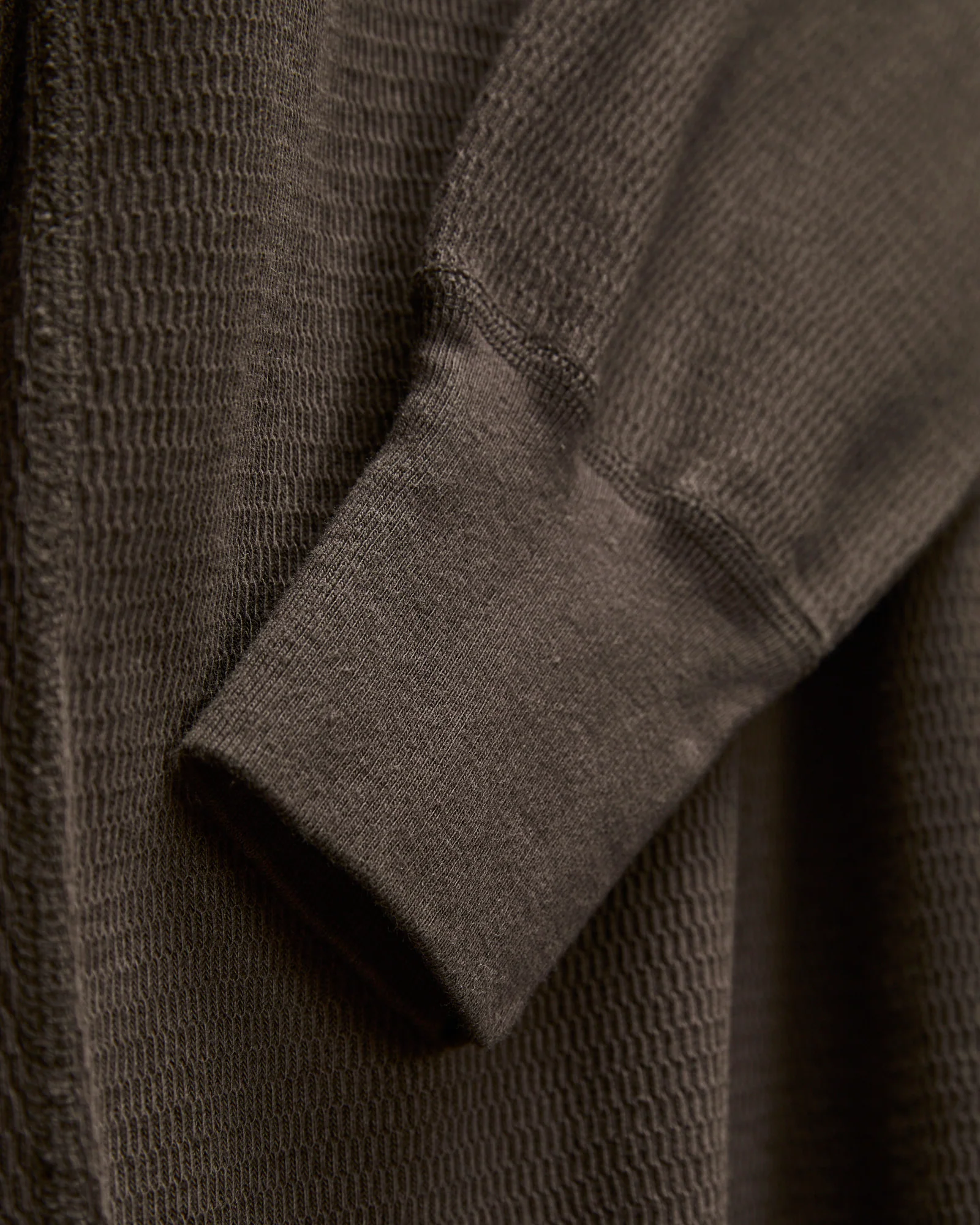 Long Sleeve Thermal Tee in Sumikuro - Image 5