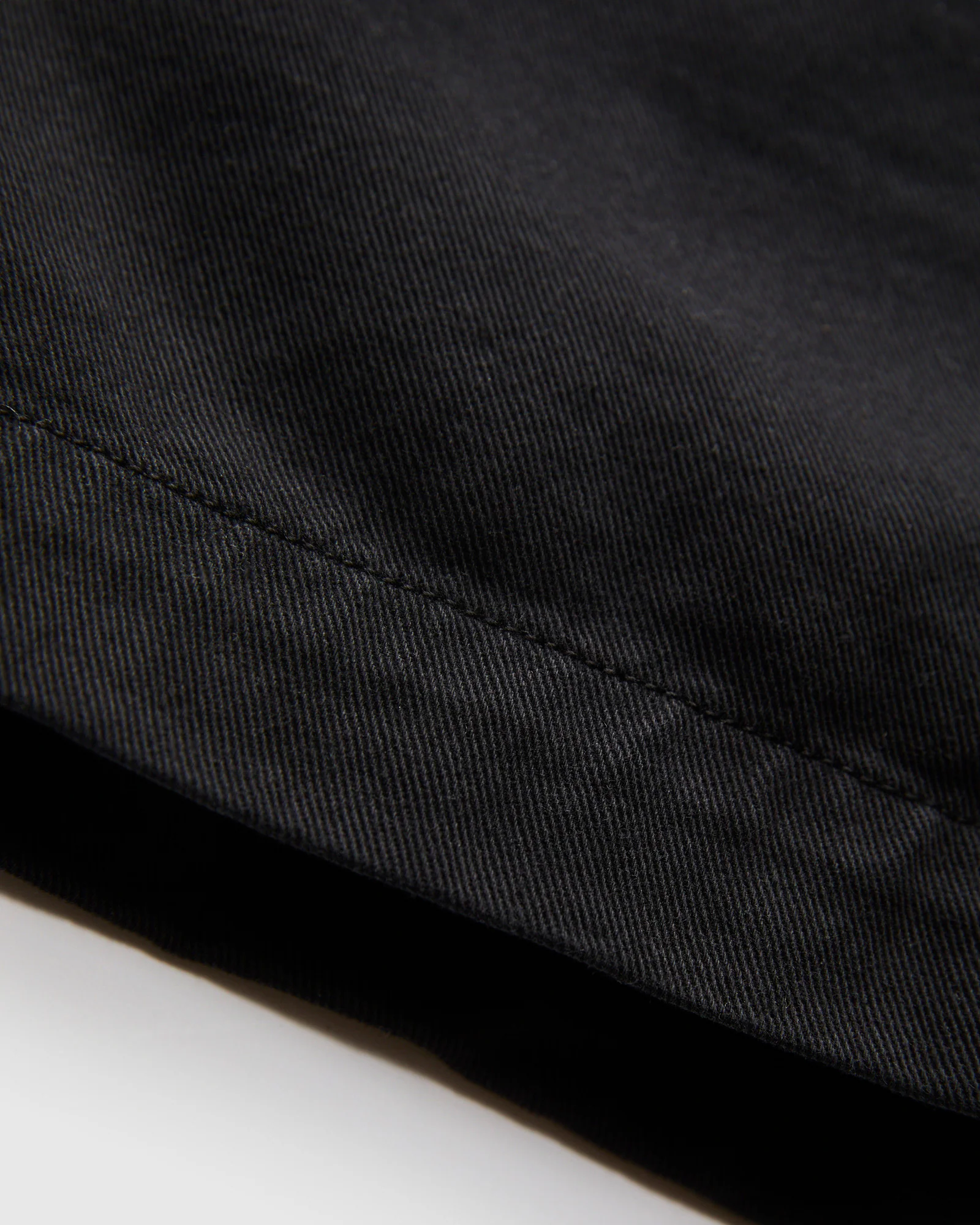 5" Lightweight Cotton Twill Shorts in Deep Black - Image 7