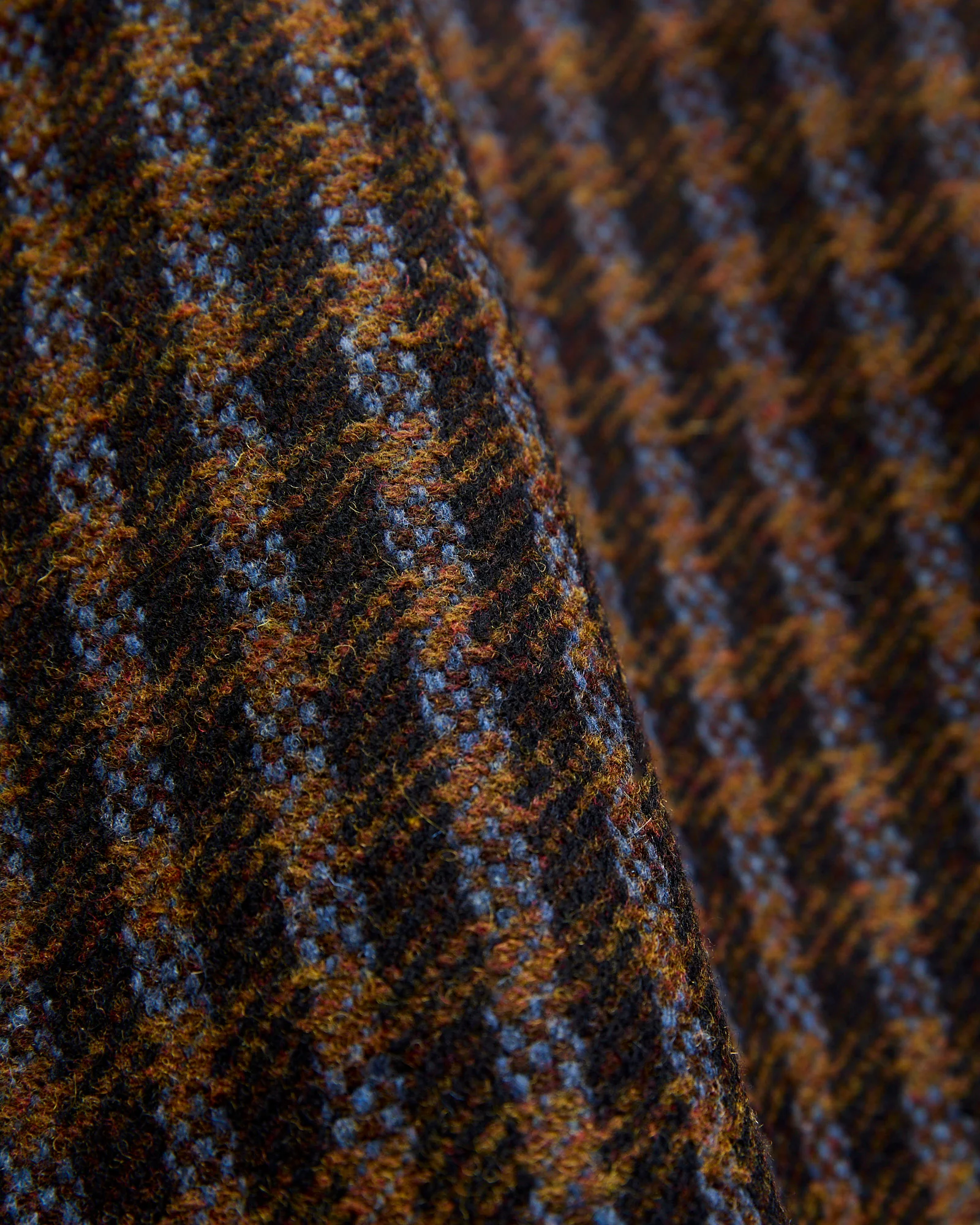 Merino Tweed Button-Up Shirt in Navy - Image 2
