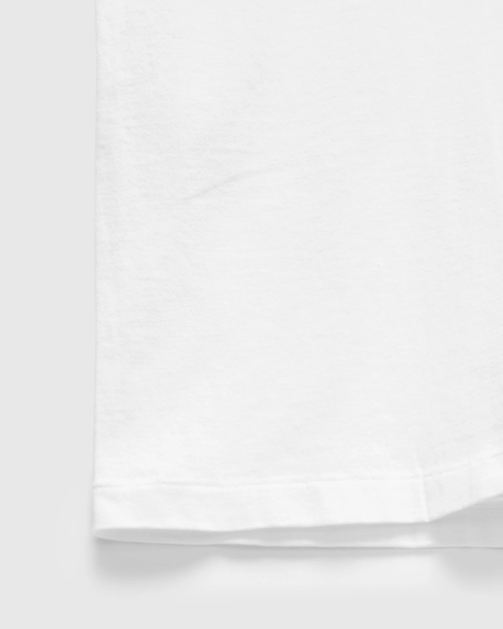 Meriyasu Light T-Shirt in White - Image 6